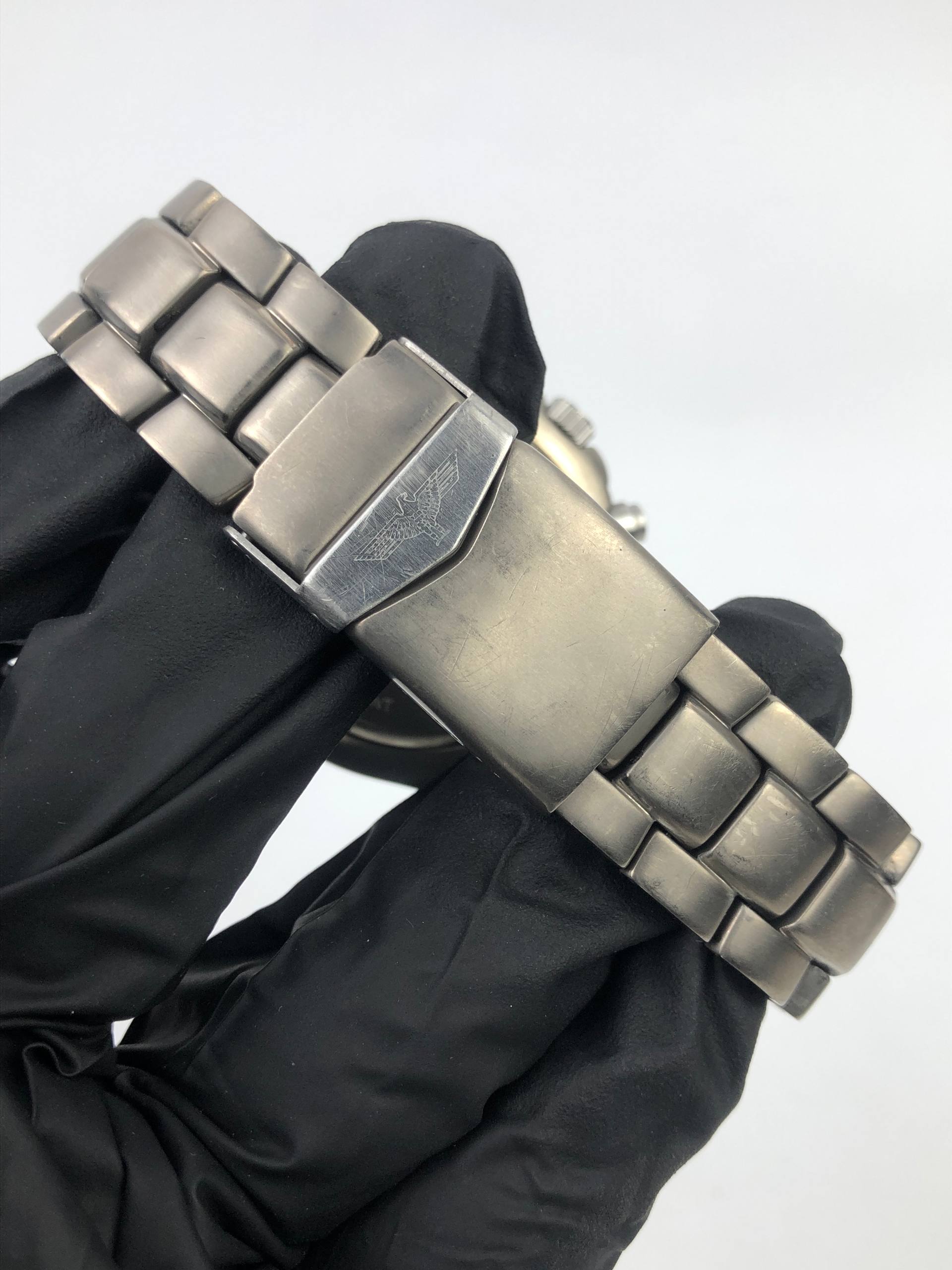 PLAYBOY TITANIUM ROUND BRACELET BLUE SUNBURST DIAL - Gambar 7