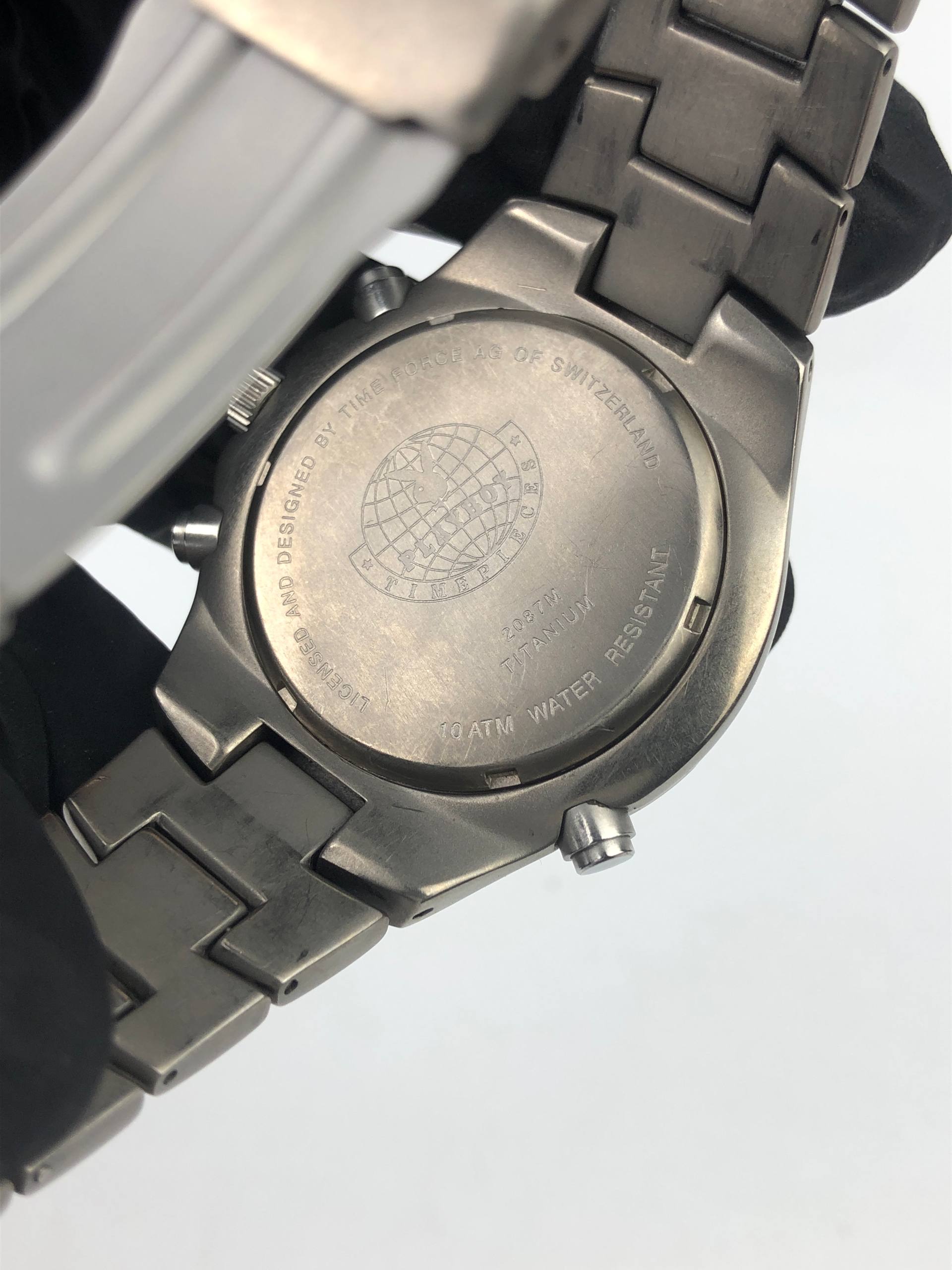 PLAYBOY TITANIUM ROUND BRACELET BLUE SUNBURST DIAL - Gambar 8