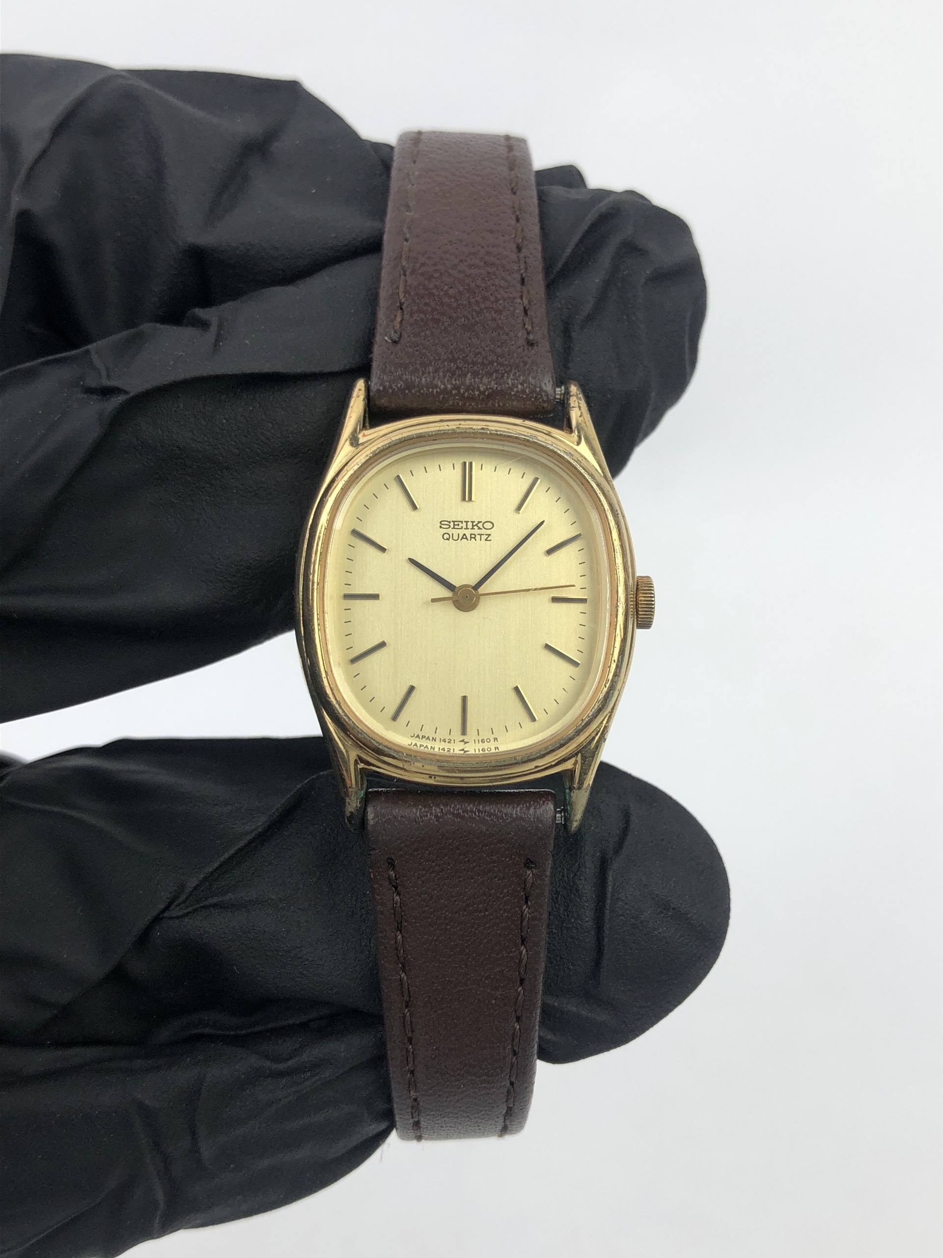 DRESSWATCH SEIKO QUARTZ CAL 1421 OVAL CASE LADIES - Gambar 2