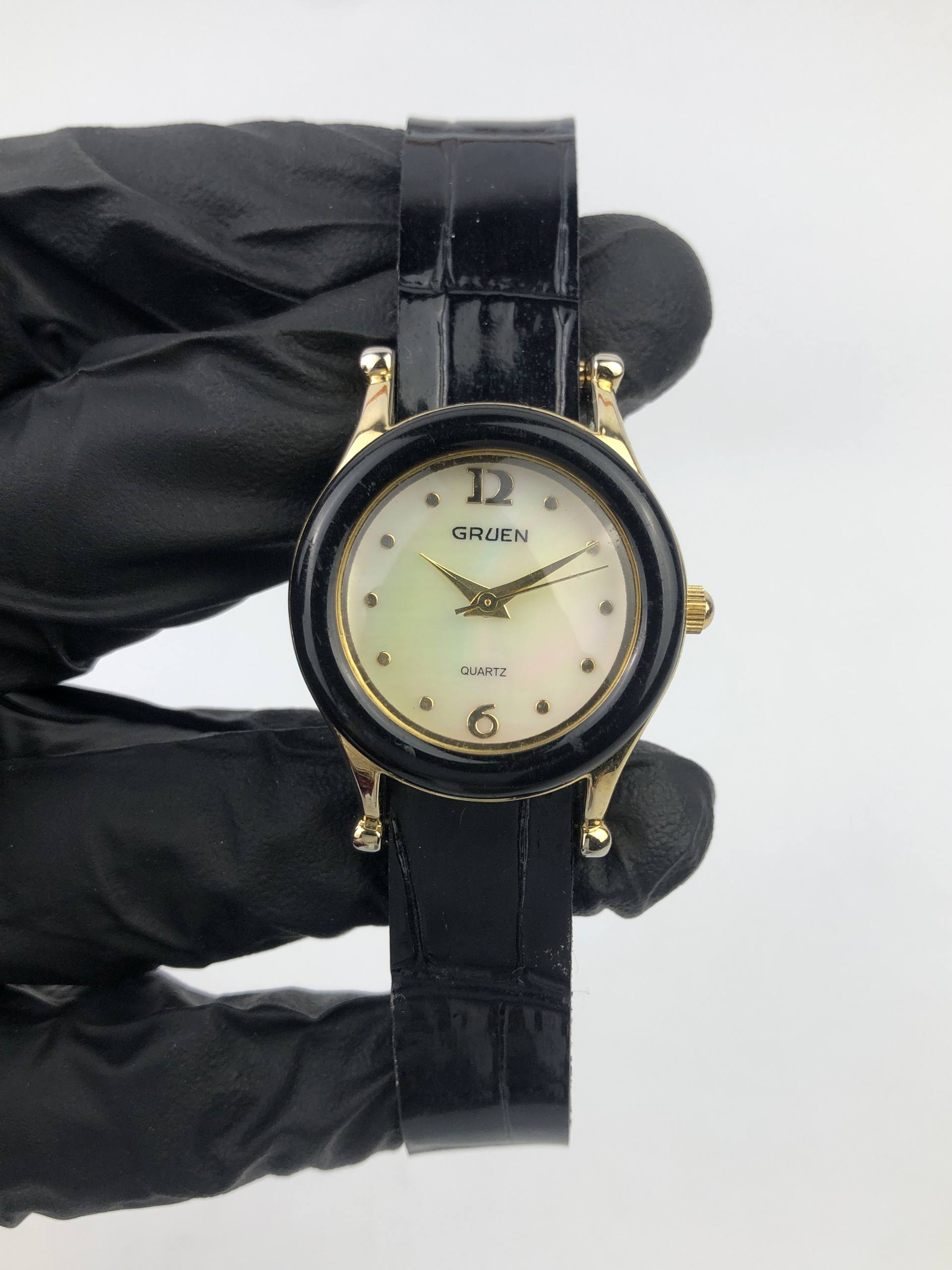 VINTAGE GRUEN QUARTZ MOP DIAL - Gambar 2
