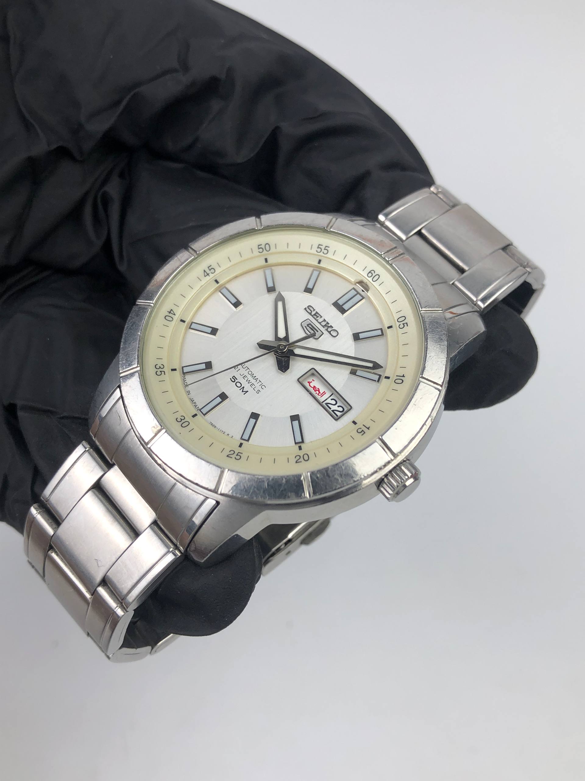 SEIKO 5 AUTOMATIC CAL 7S26 21 JEWELS 50M DAY DATE WHITE DIAL - Gambar 3