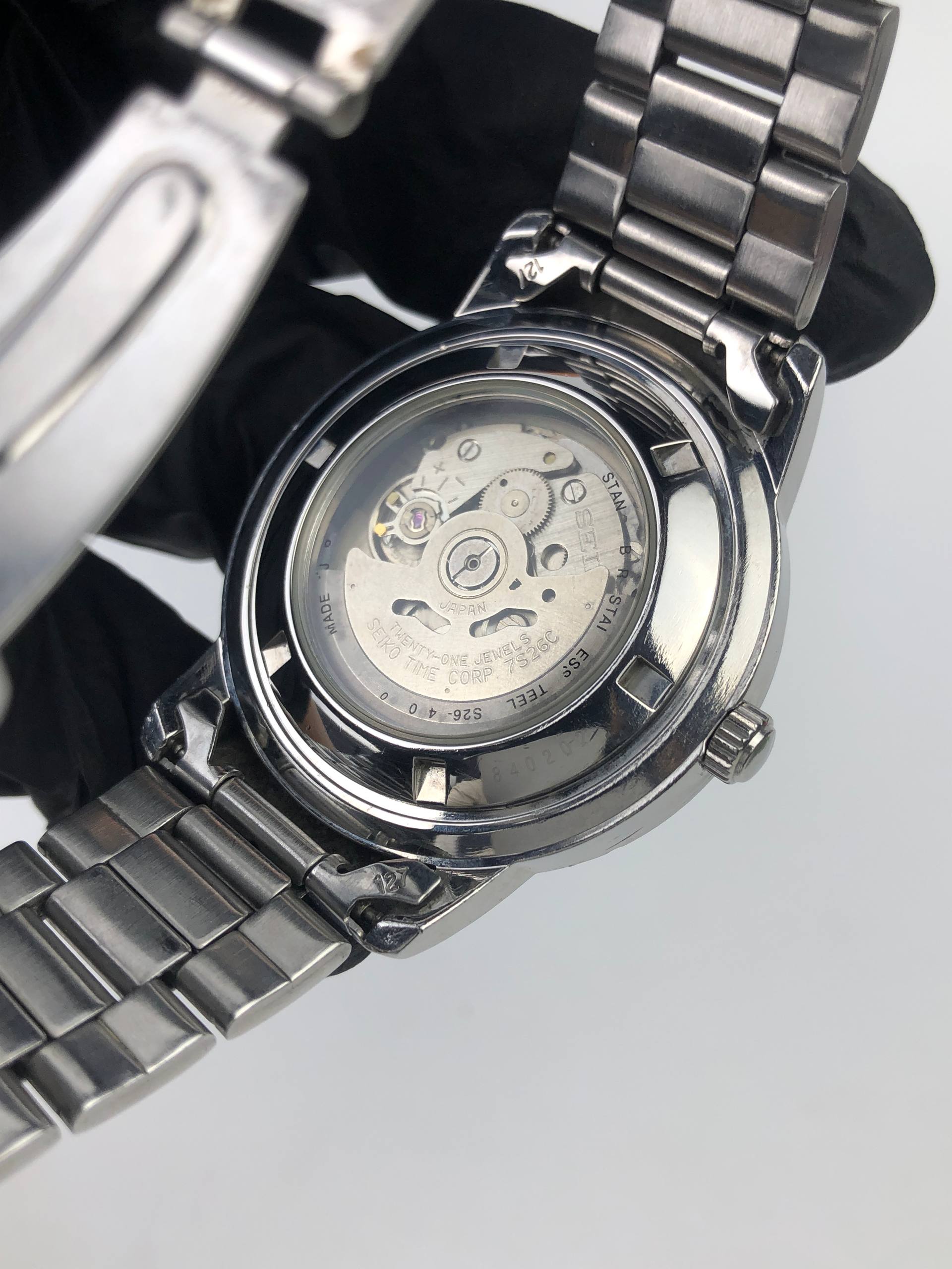 SEIKO 5 AUTOMATIC CAL 7S26 21 JEWELS 50M DAY DATE WHITE DIAL - Gambar 8
