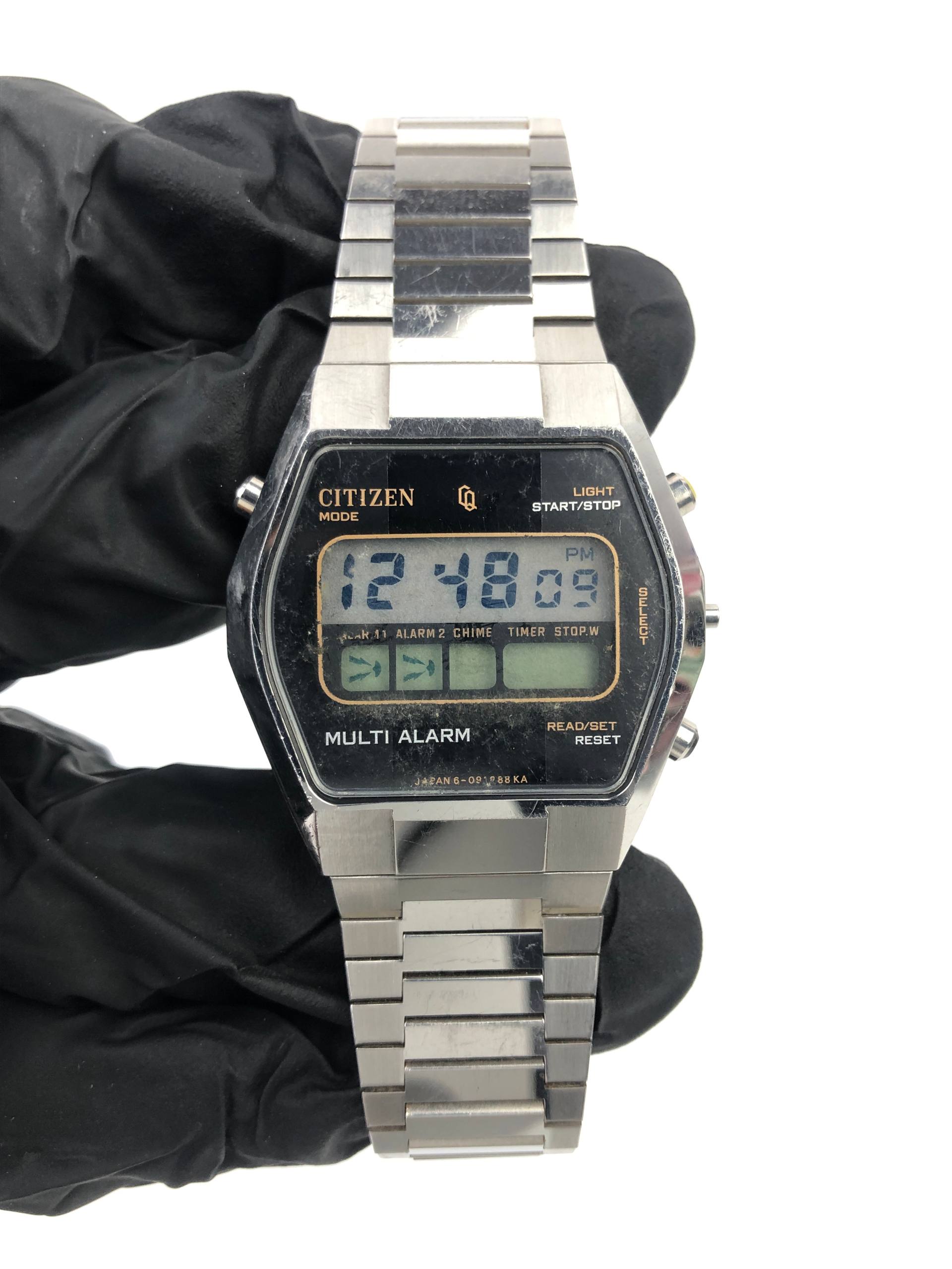 CITIZEN MULTI ALARM VINTAGE DIGITAL LCD STAINLESS STEEL - Gambar 2