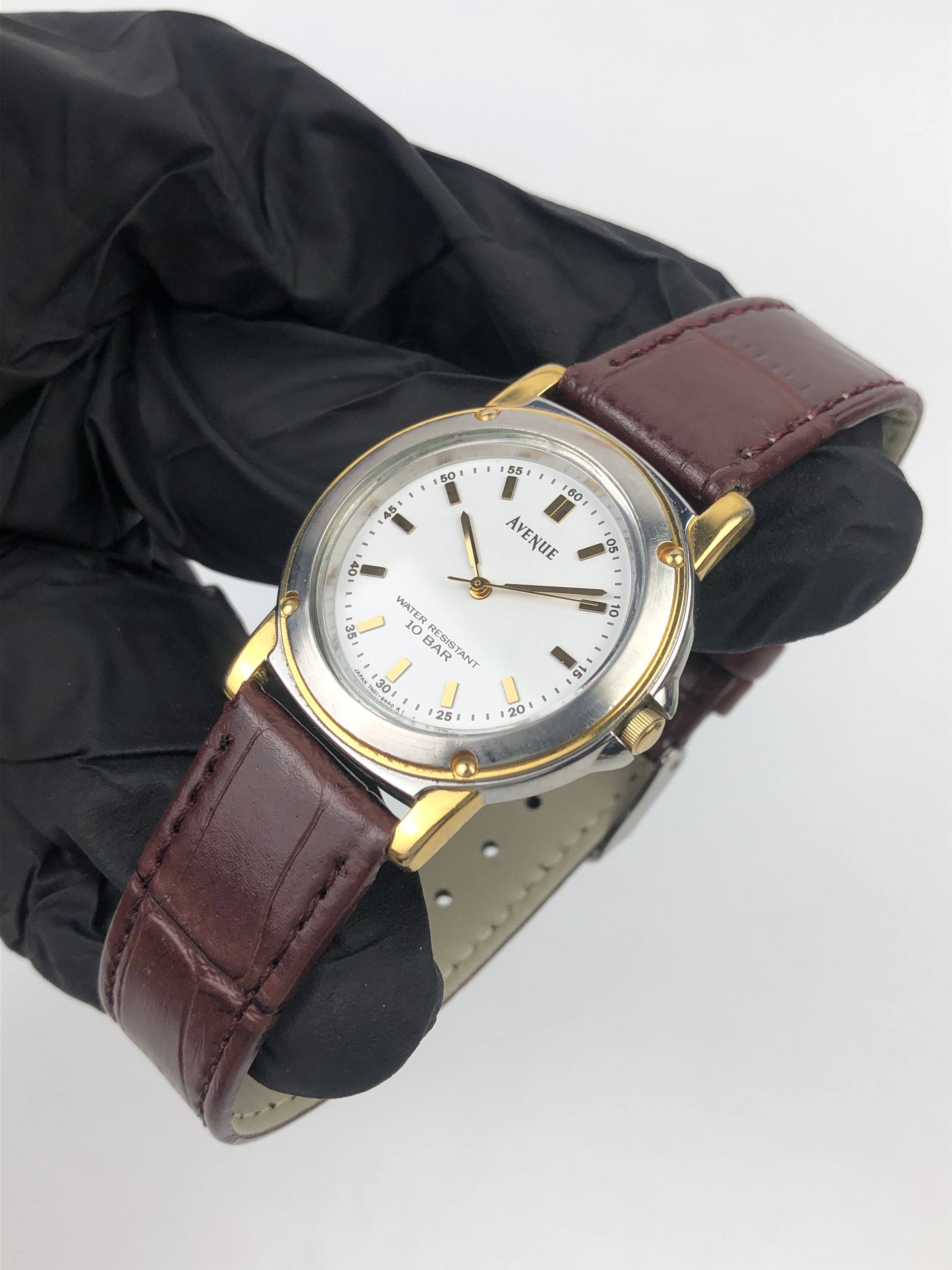 SEIKO AVENUE CAL 7N01 QUARTZ TWO TONE 10 BAR WHITE DIAL DRESS WATCH - Gambar 4
