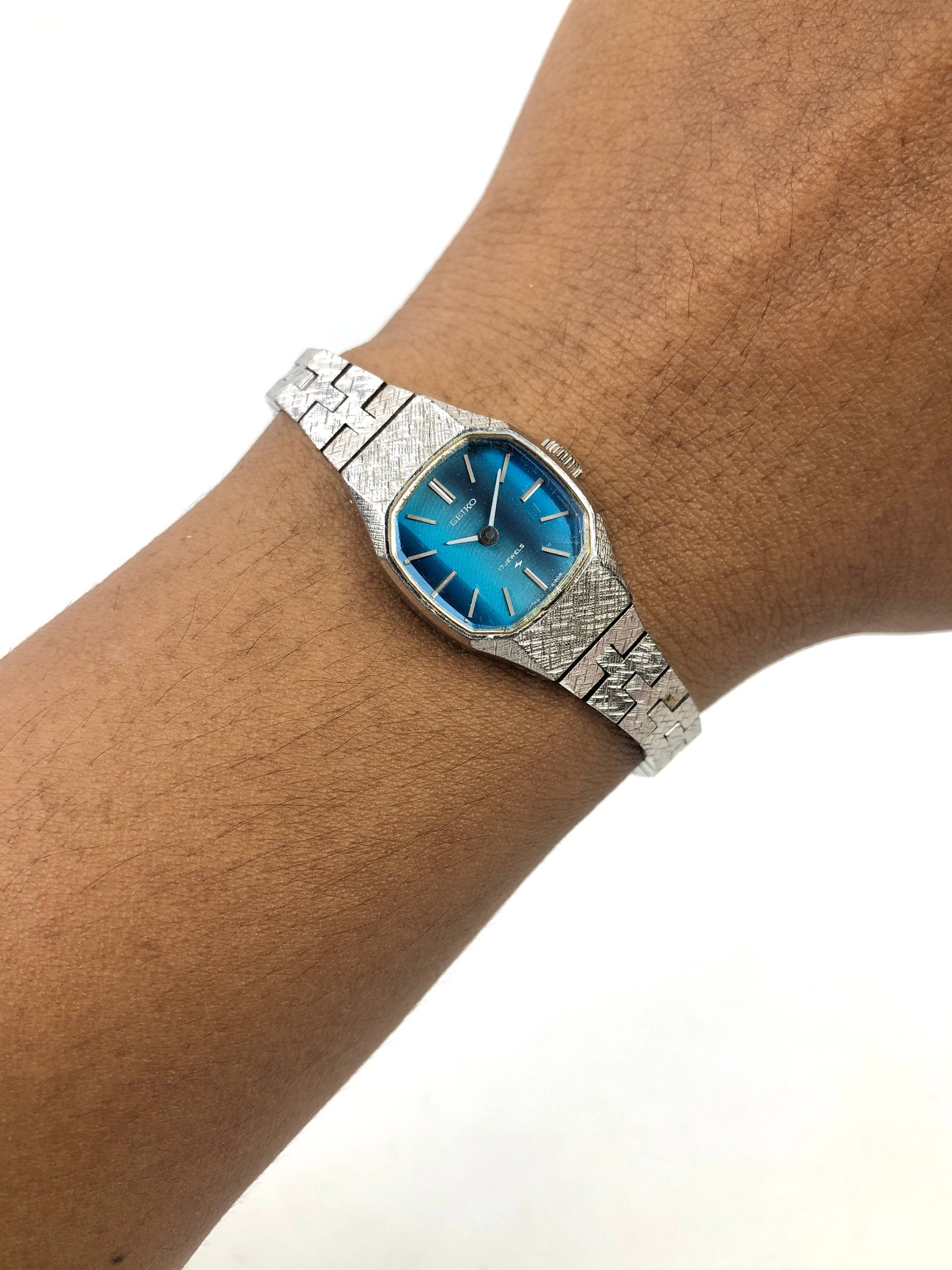 SEIKO LADIES PALADIUM CAL 11 BLUE SUNBURST DIAL LADIES MECHANICAL VINTAGE