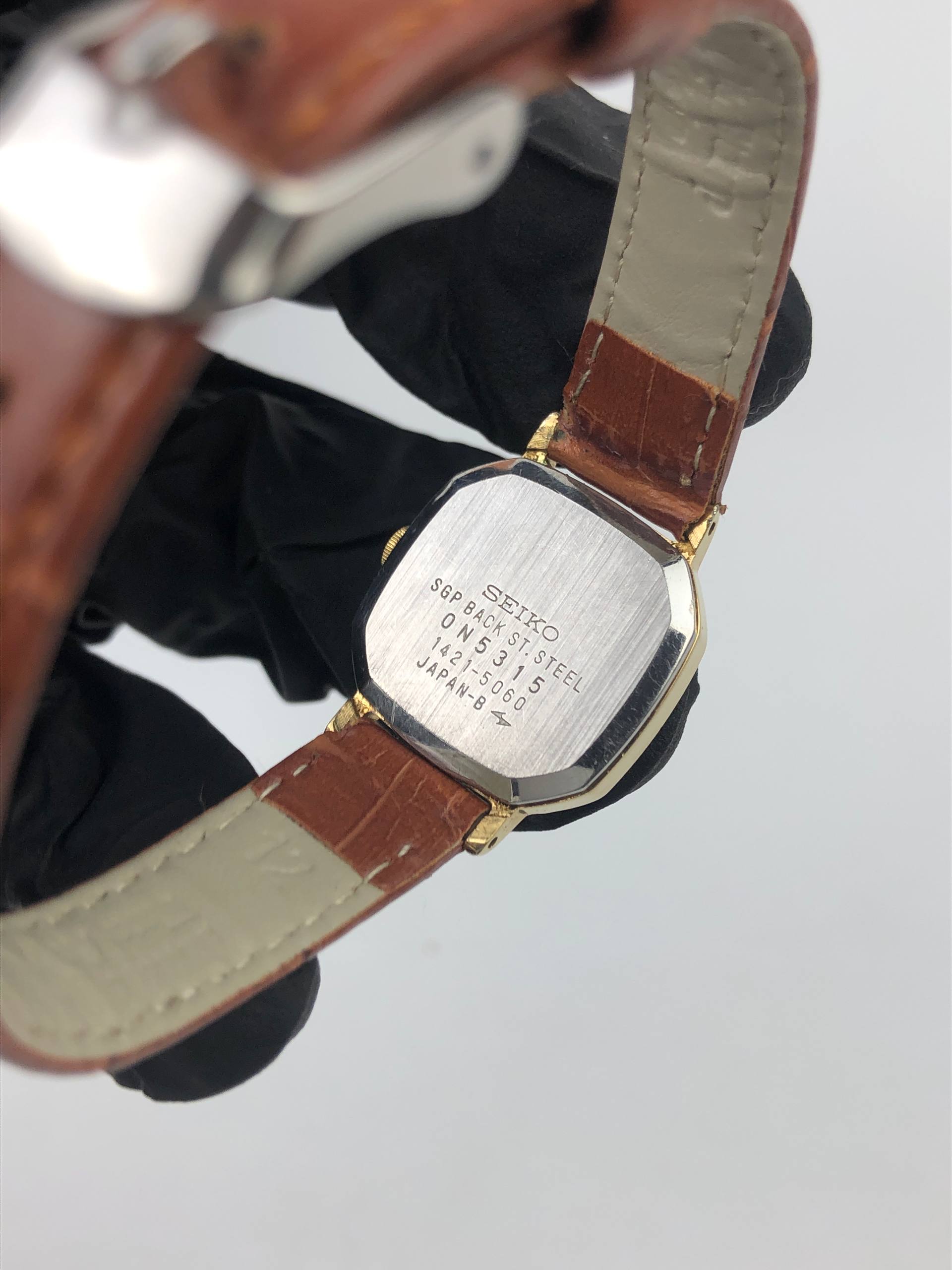 SEIKO QUARTZ CAL 1421 GOLD TEXTURED DIAL DRESS WATCH VINTAGE - Gambar 7