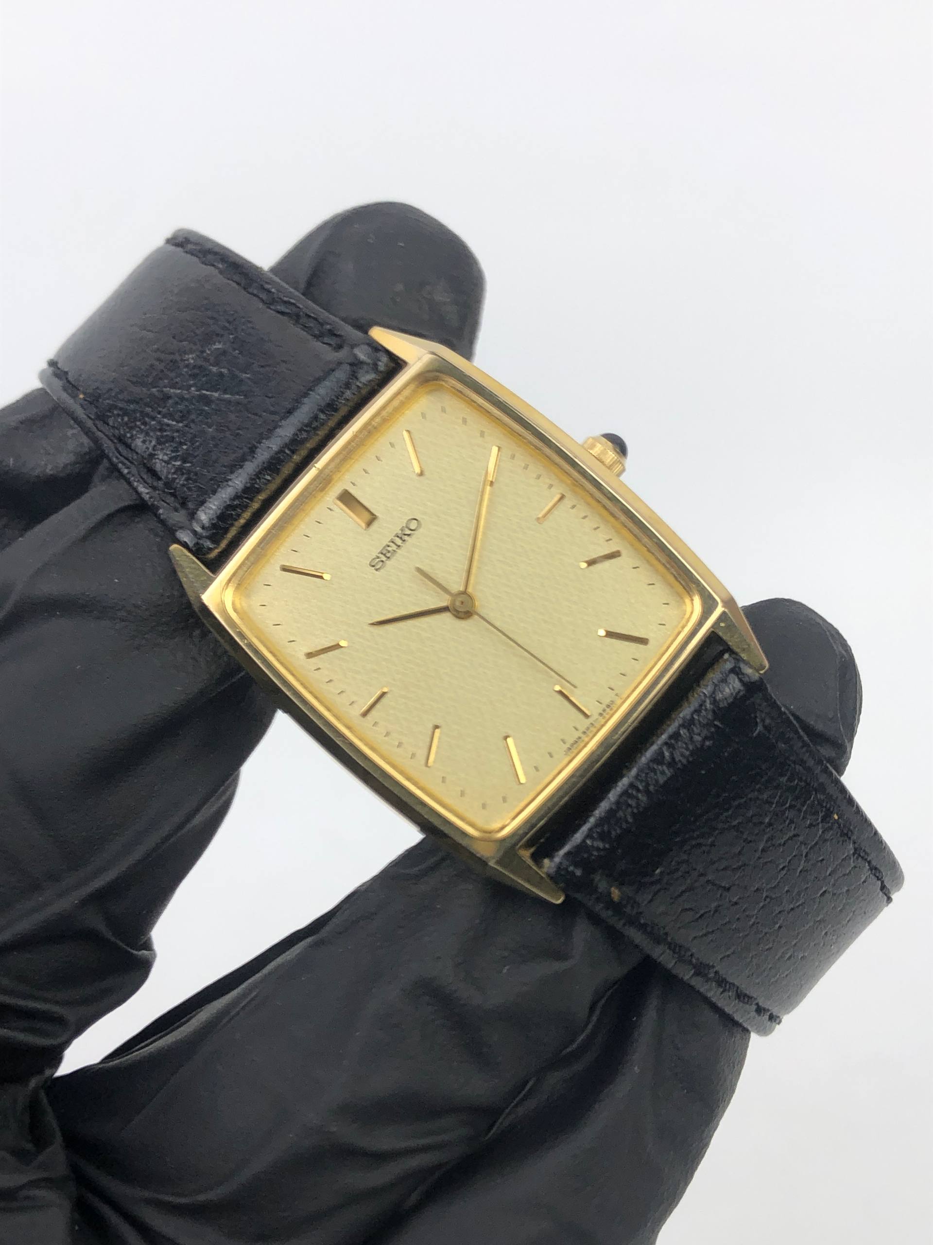SEIKO CAL 5P31 QUARTZ VINTAGE TANK CHAMPAGNE DIAL - Gambar 4
