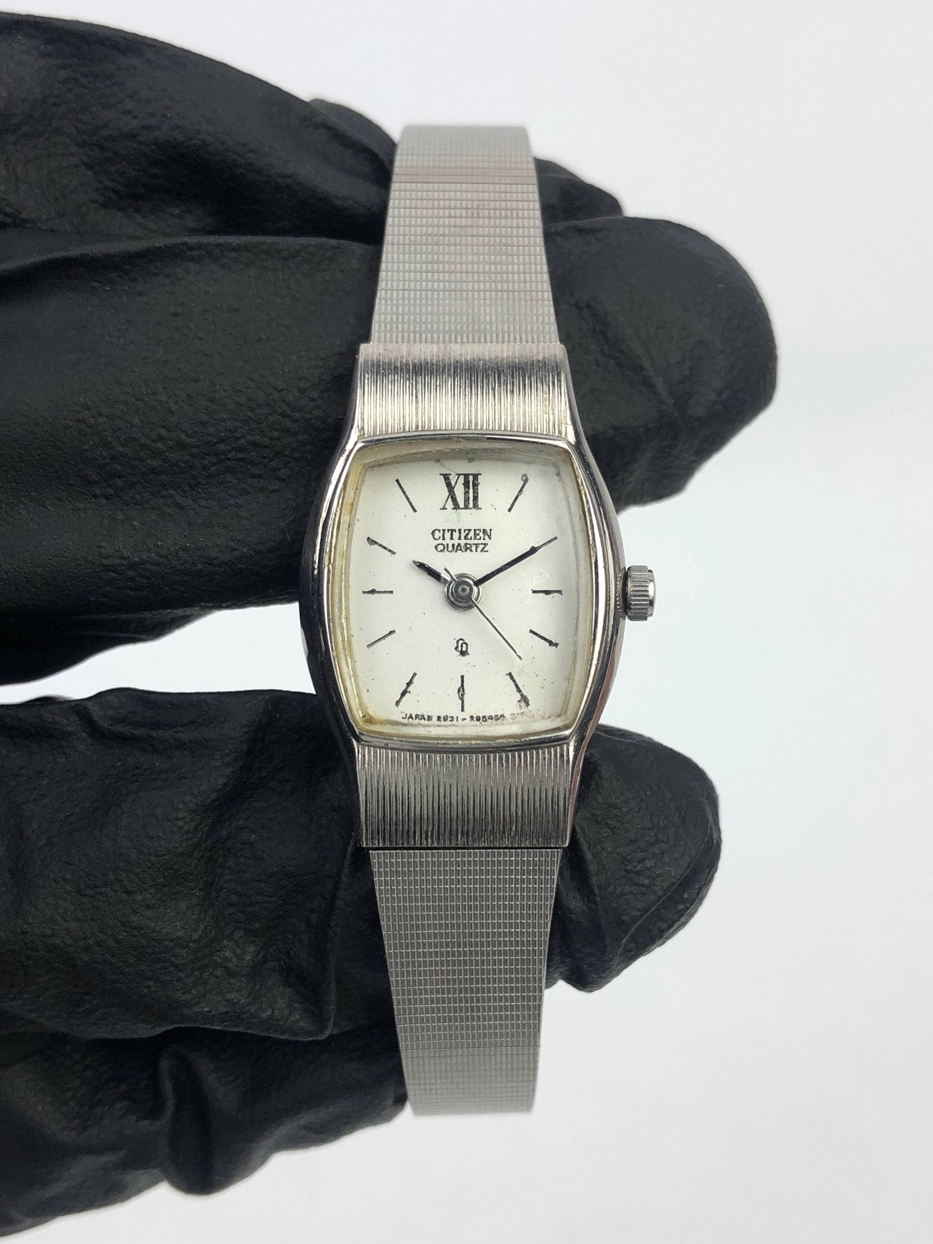 CITIZEN QUARTZ VINTAGE LADIES SILVER TANK DIAL BRACELET JAPAN - Gambar 3