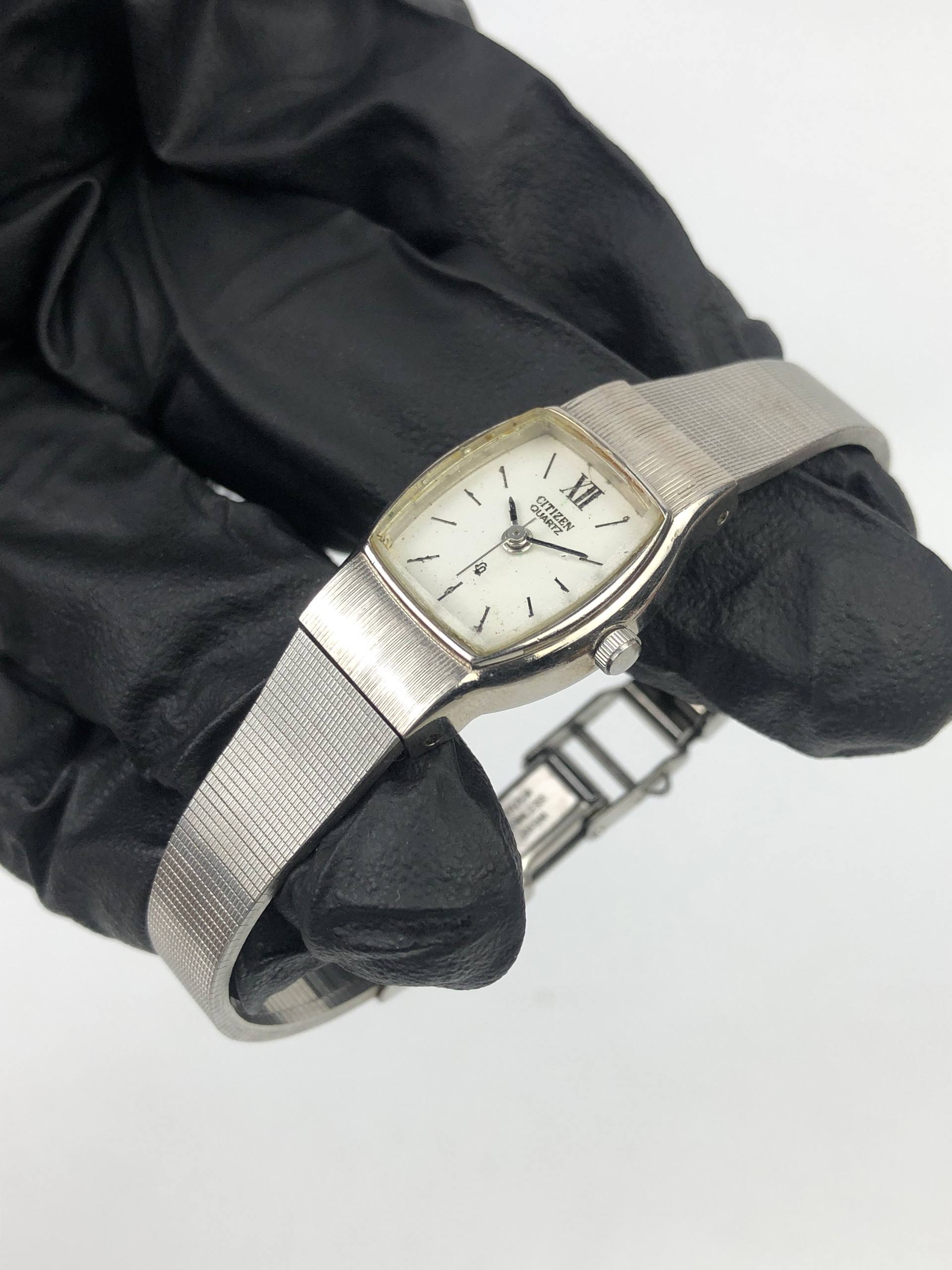 CITIZEN QUARTZ VINTAGE LADIES SILVER TANK DIAL BRACELET JAPAN - Gambar 2
