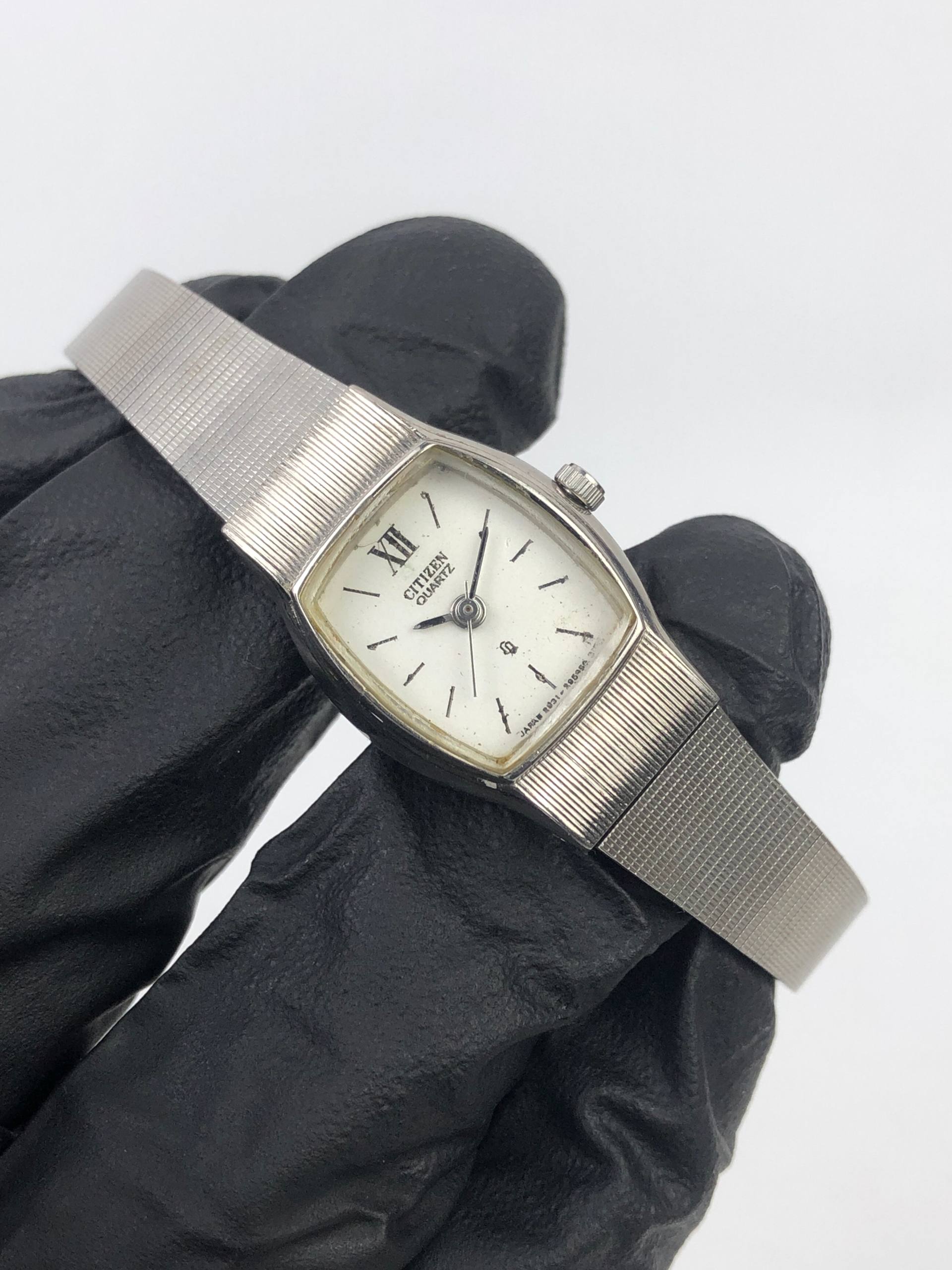 CITIZEN QUARTZ VINTAGE LADIES SILVER TANK DIAL BRACELET JAPAN - Gambar 4