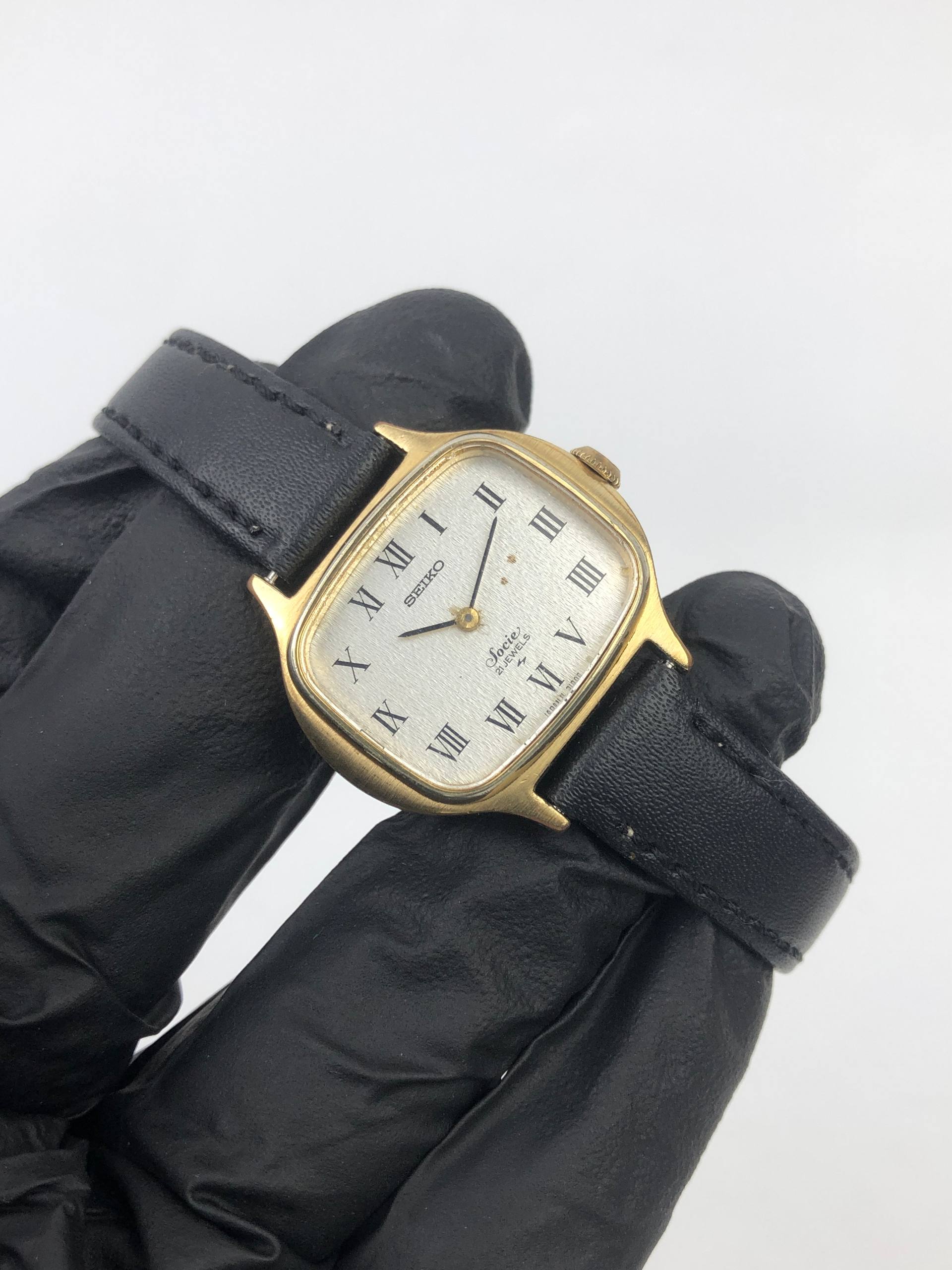 SEIKO SOCIE 21 JEWELS LINEN ROMAN DIAL MANUAL WATCH - Gambar 3