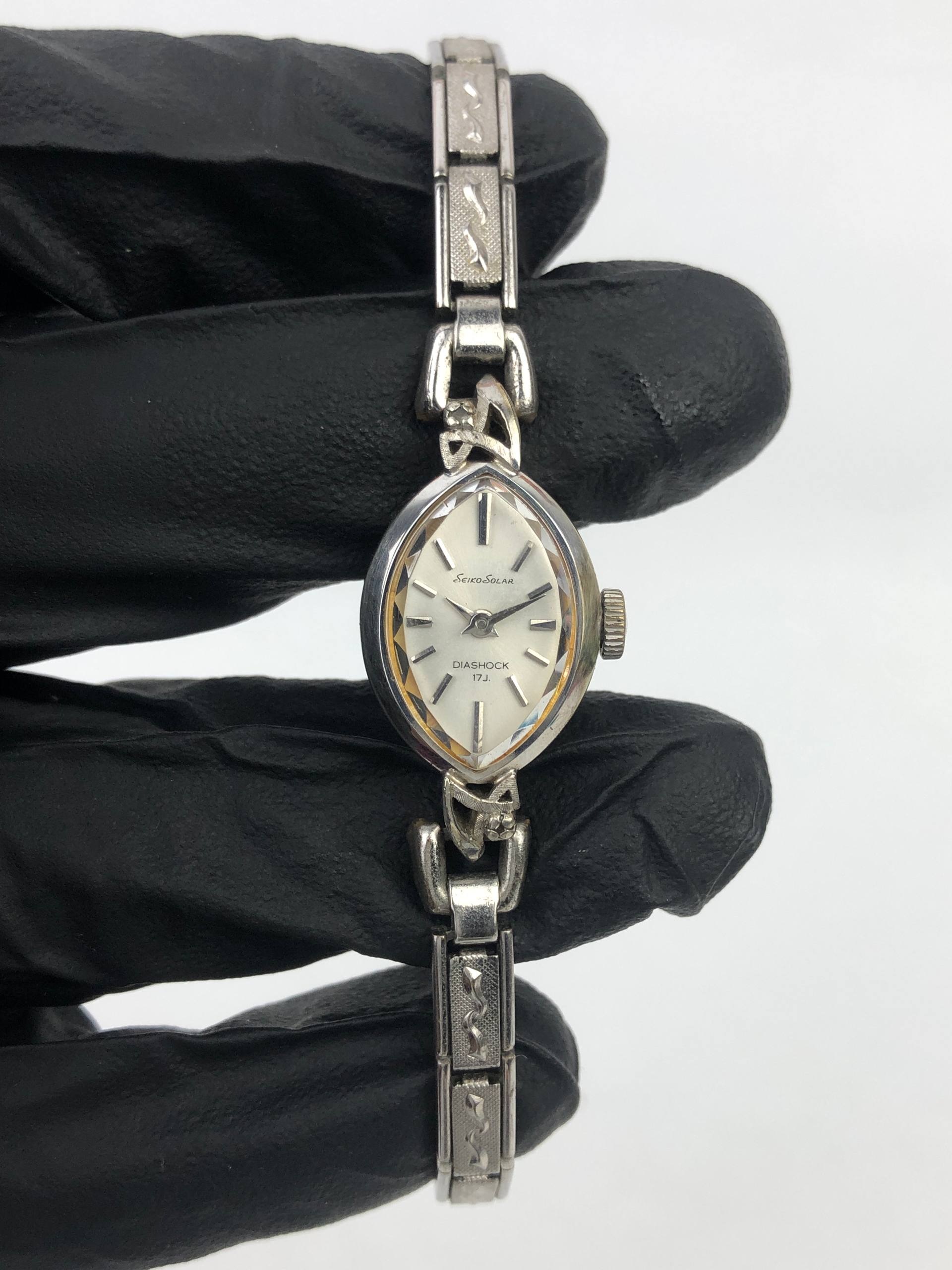 SEIKO SOLAR LADIES OVAL DRESS WATCH - Gambar 2