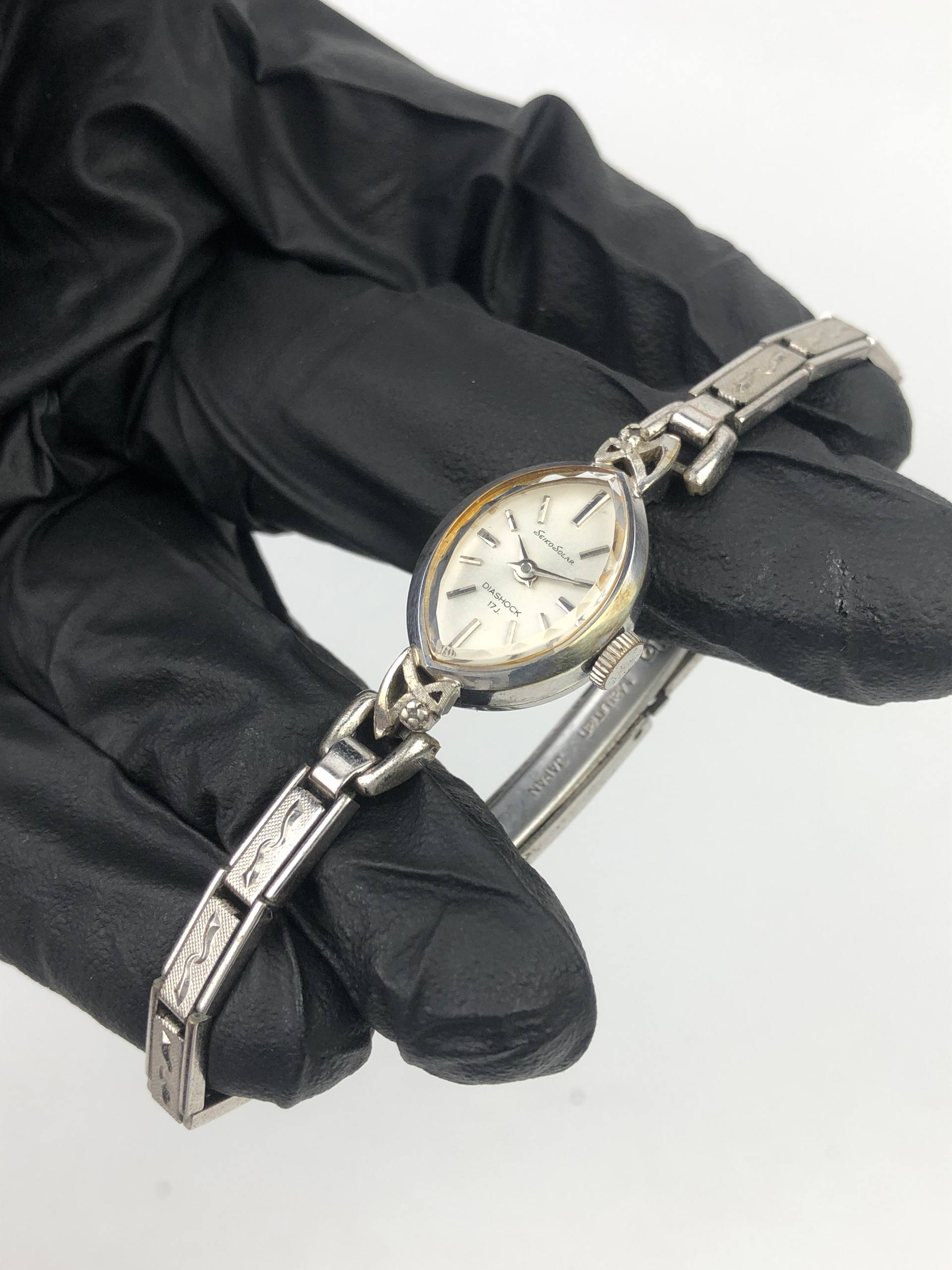 SEIKO SOLAR LADIES OVAL DRESS WATCH - Gambar 3