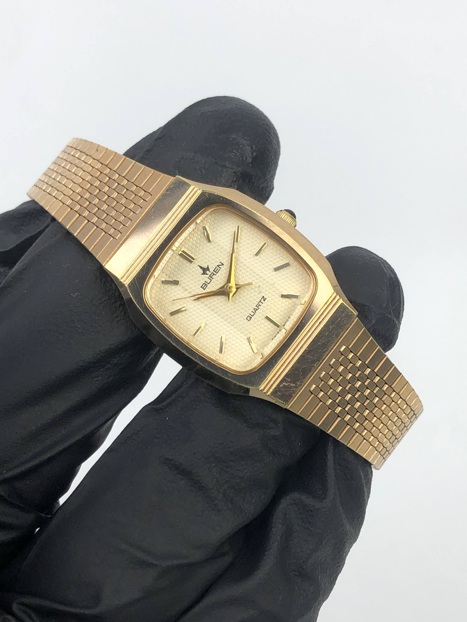 BUREN QUARTZ CHAMPAGNE TEXTURED DIAL INTEGRATED BRACELET DRESS WATCH - Gambar 4