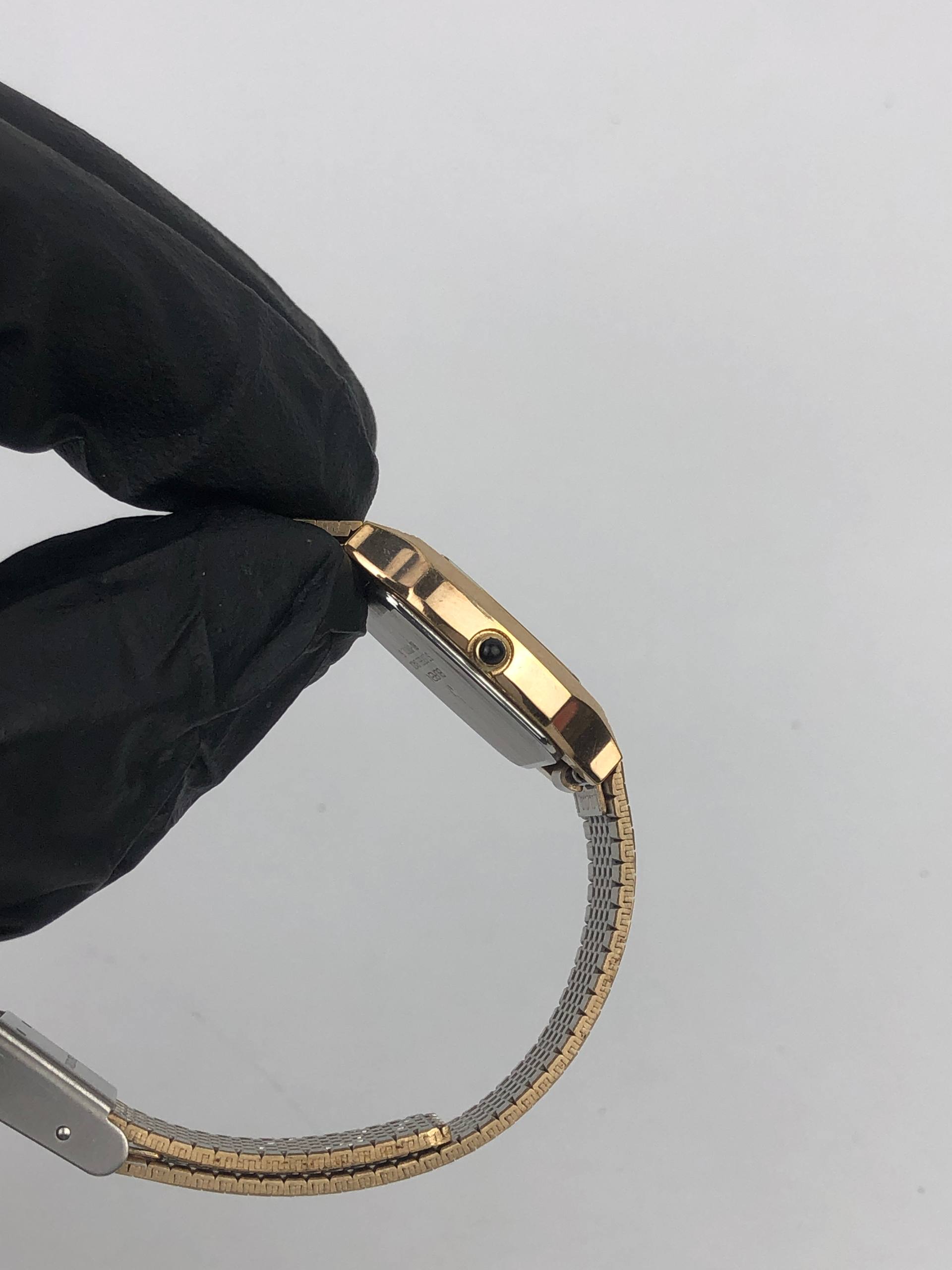 BUREN QUARTZ CHAMPAGNE TEXTURED DIAL INTEGRATED BRACELET DRESS WATCH - Gambar 5