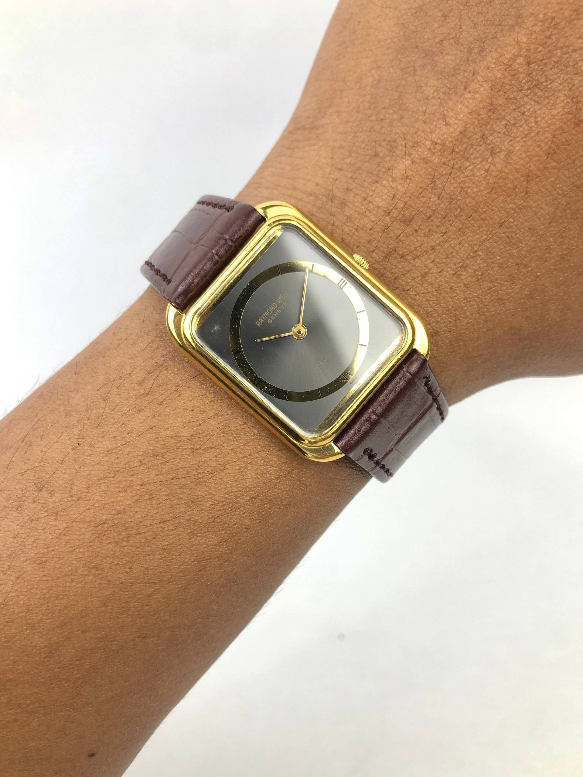 RAYMOND WEIL GENEVE ETA 955.112 BLACK SUNBURST DIAL 18K GOLD ELECTROPLATED DRESS WATCH