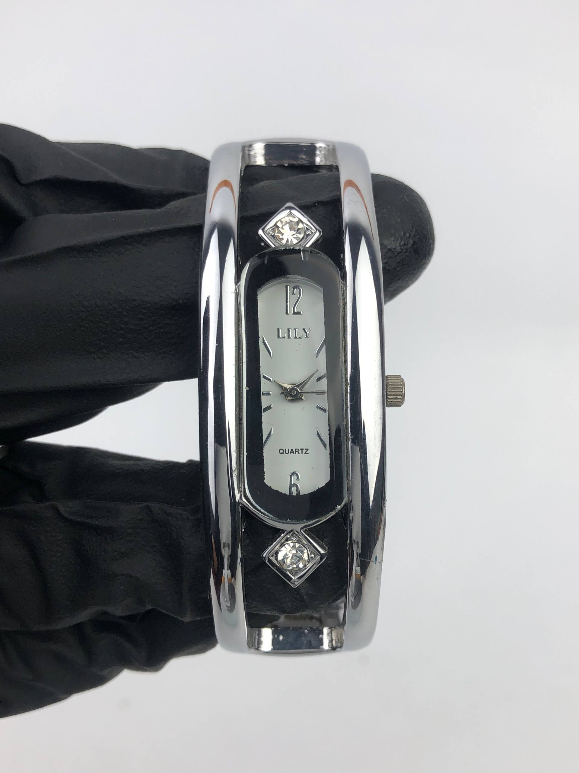 LILY QUARTZ SILVER DIAL BANGLE LADIES WATCH - Gambar 2