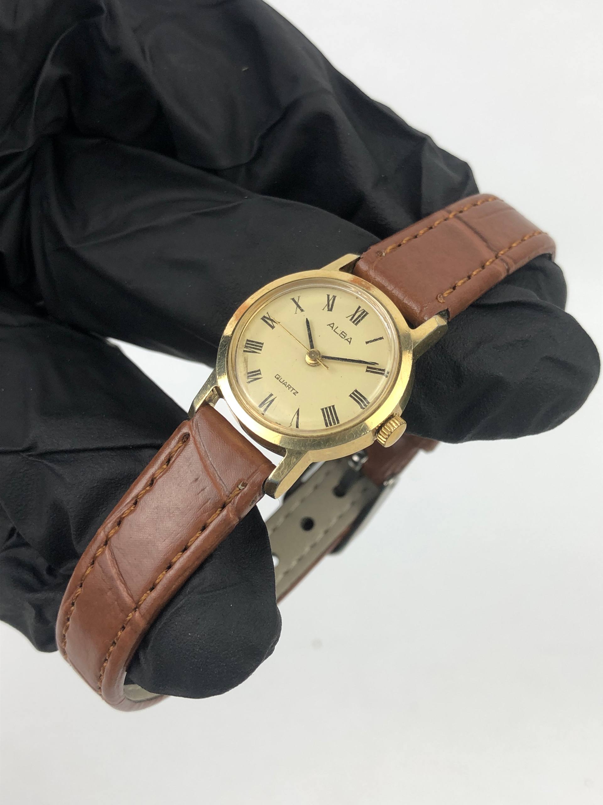 ALBA QUARTZ GOLD DIAL ROMAN NUMERAL LADIES DRESS WATCH - Gambar 3