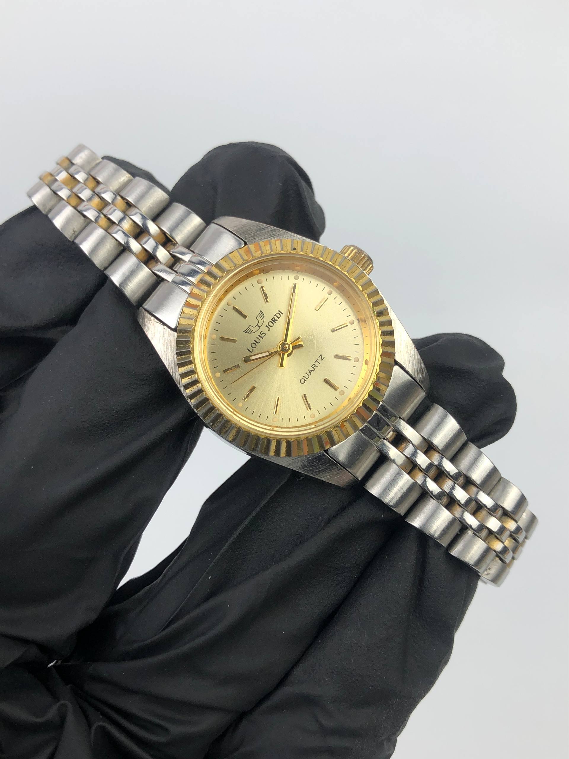 LOUIS JORDI QUARTZ COUPLE WATCH TWO TONE CHAMPAGNE SUNBURST DIAL - Gambar 13