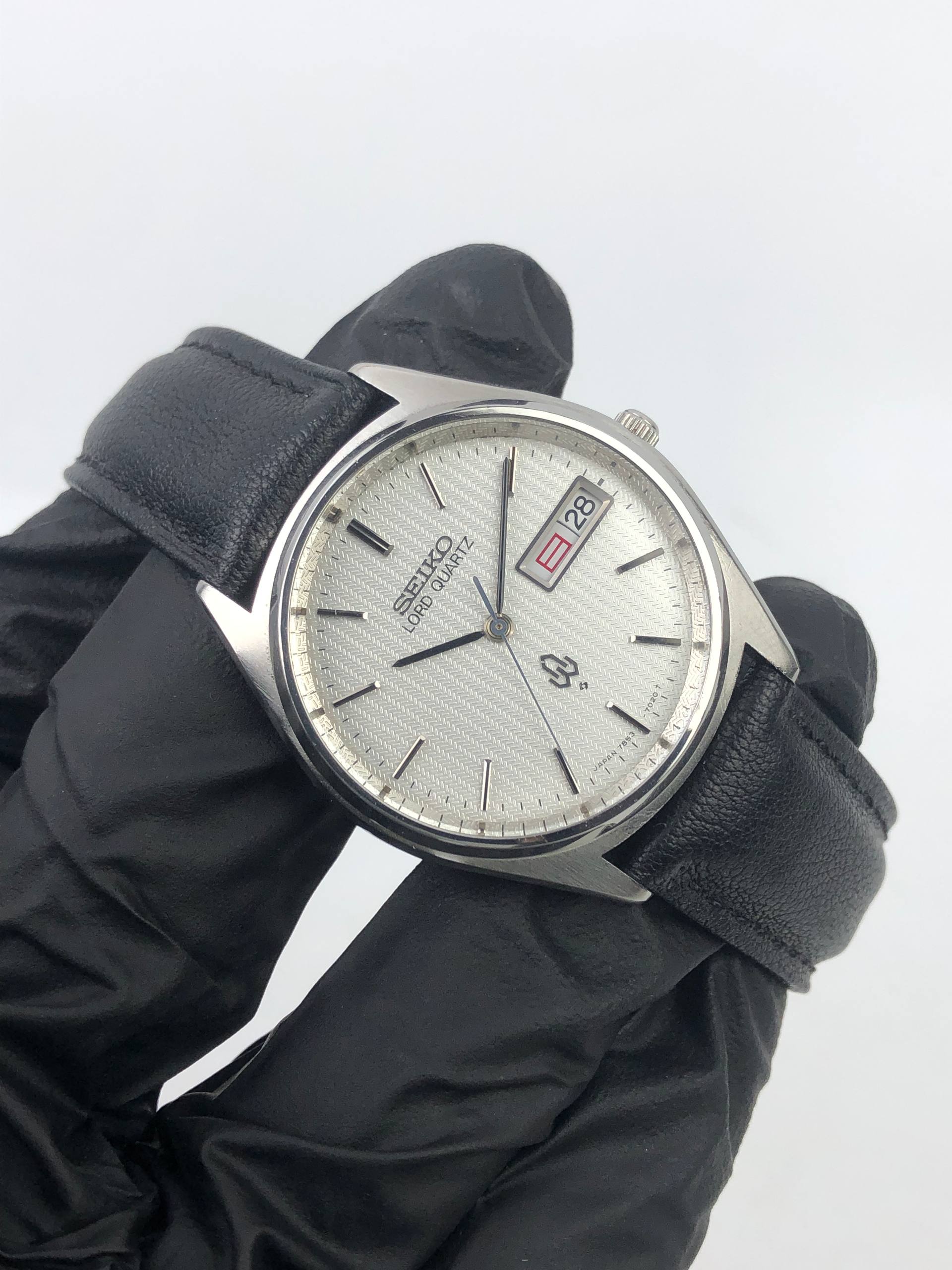 SEIKO LORD QUARTZ 7853-8000 JDM HIGH ACCURACY QUARTZ SILVER LINEN DIAL - Gambar 4