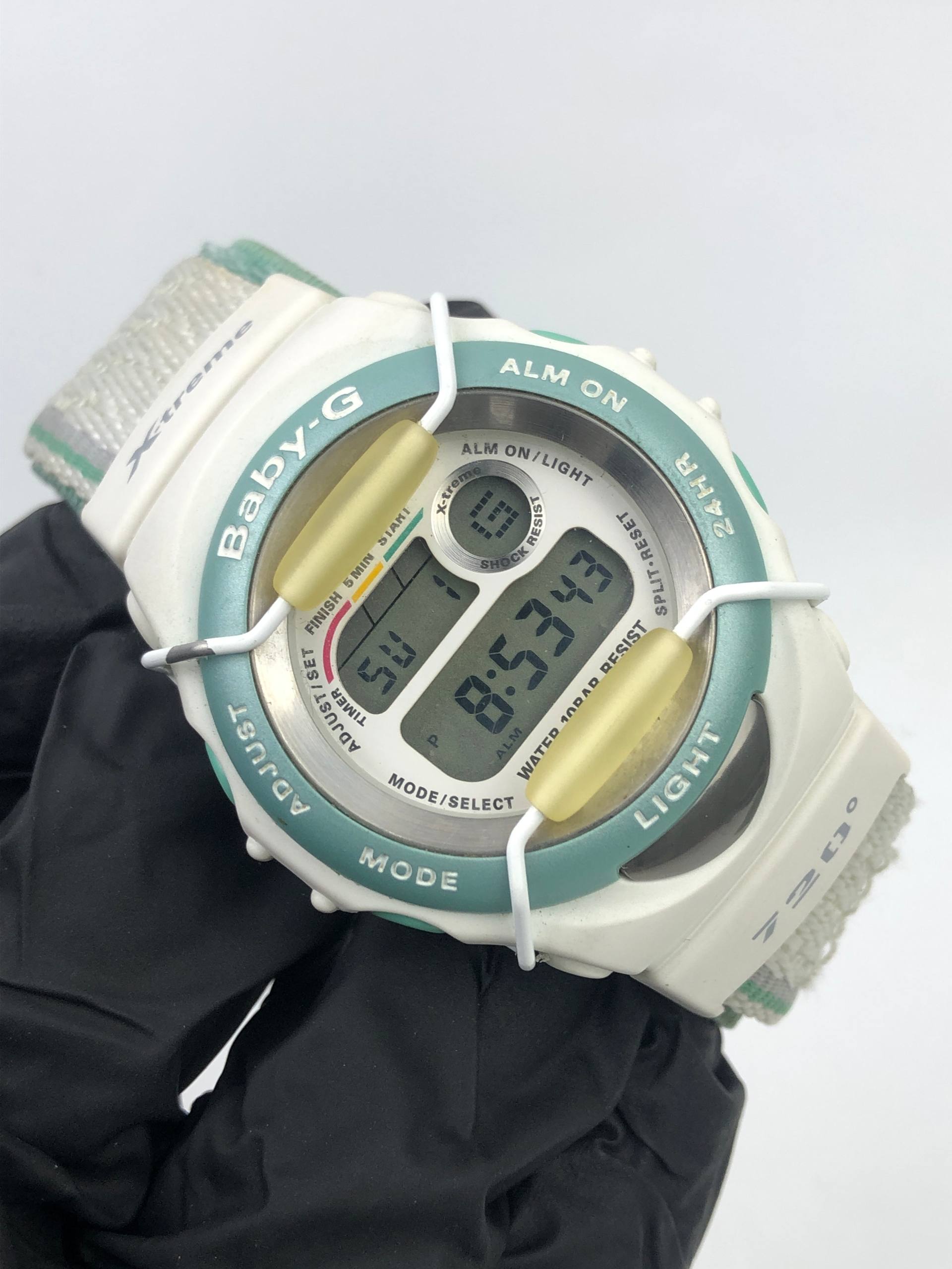 CASIO BABY-G X-TREME SHOCK RESIST WHITE MINT DIGITAL VINTAGE WATCH - Gambar 3