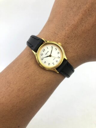 JUNCTION VEGA QUARTZ WHITE DIAL GOLD TONE VINTAGE LADIES JAPAN WATCH