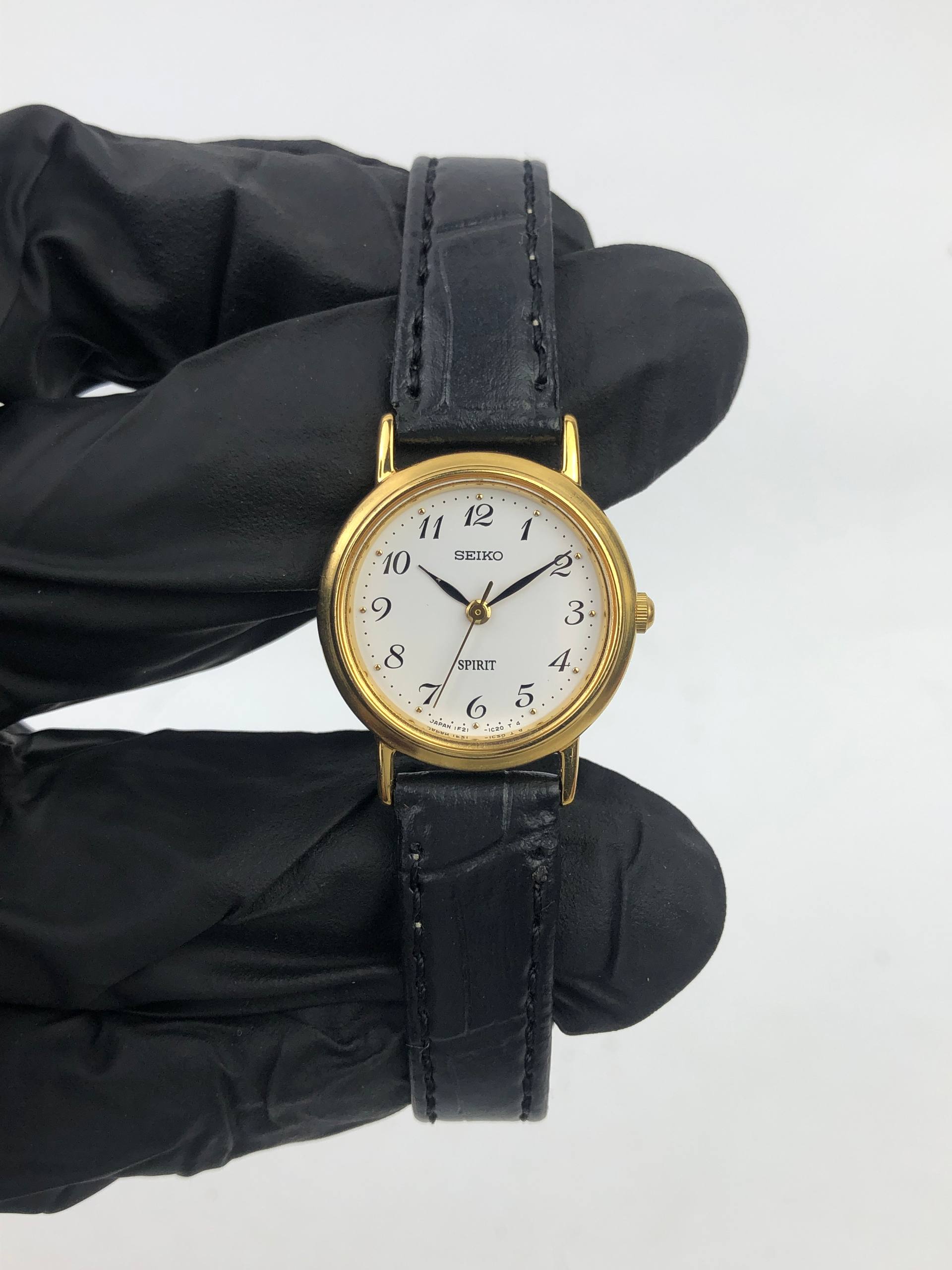SEIKO SPIRIT 1F21-0H70 QUARTZ GOLD WHITE ARABIC DIAL JAPAN LADIES WATCH - Gambar 2