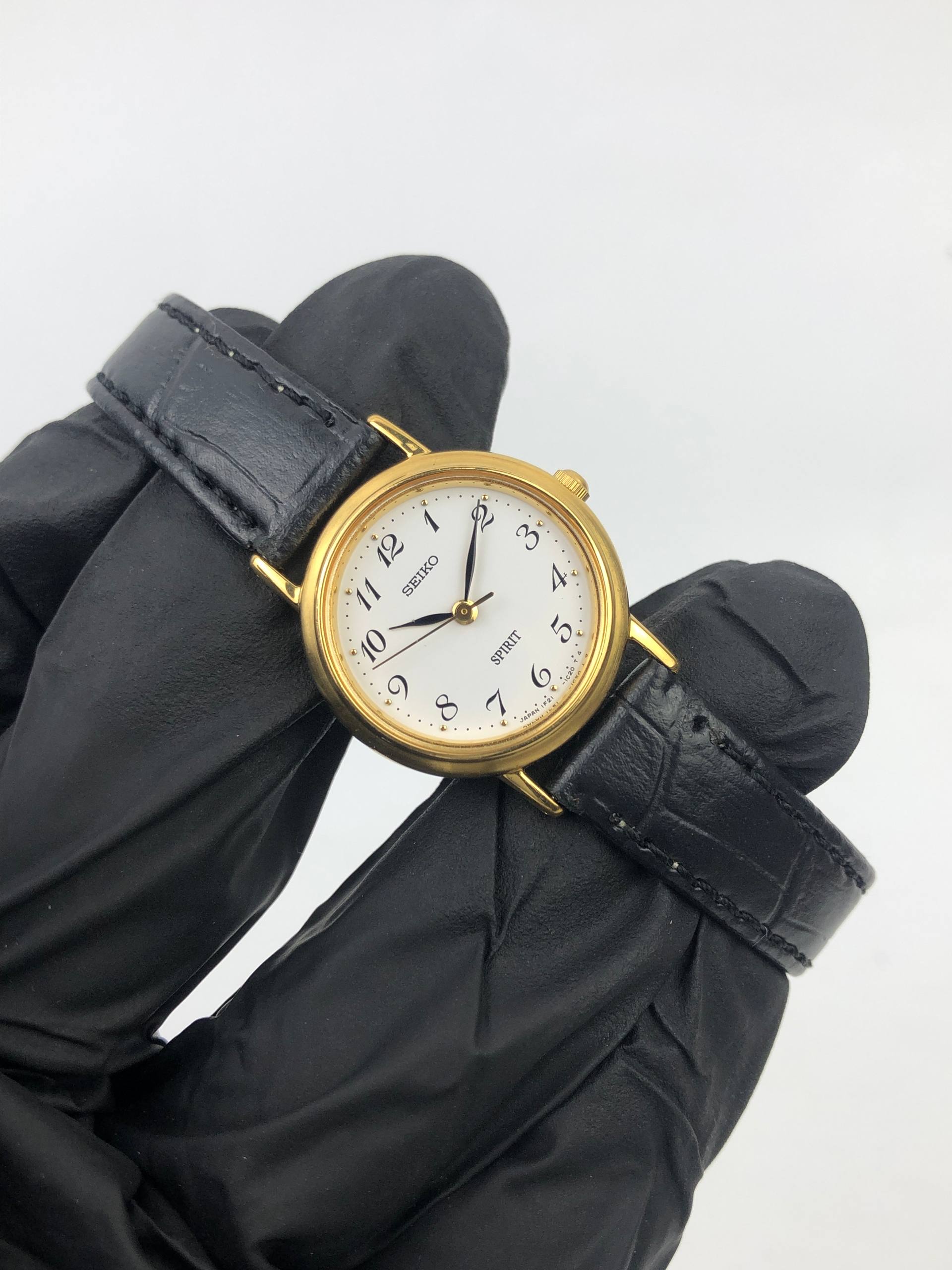 SEIKO SPIRIT 1F21-0H70 QUARTZ GOLD WHITE ARABIC DIAL JAPAN LADIES WATCH - Gambar 4