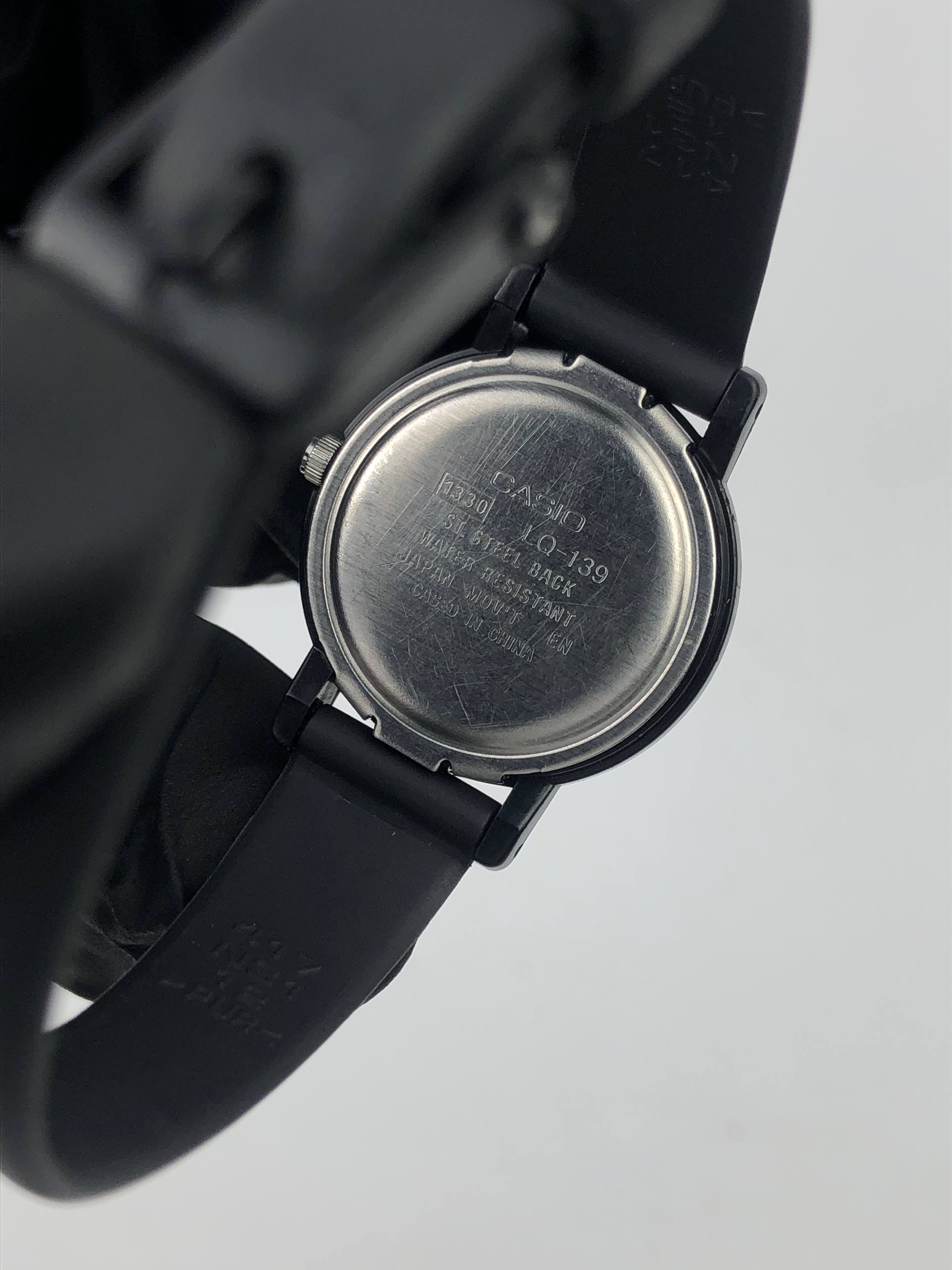 CASIO LQ-139 BLACK DIAL GOLD INDEX QUARTZ WATER RESIST ORIGINAL JAPAN WATCH - Gambar 7
