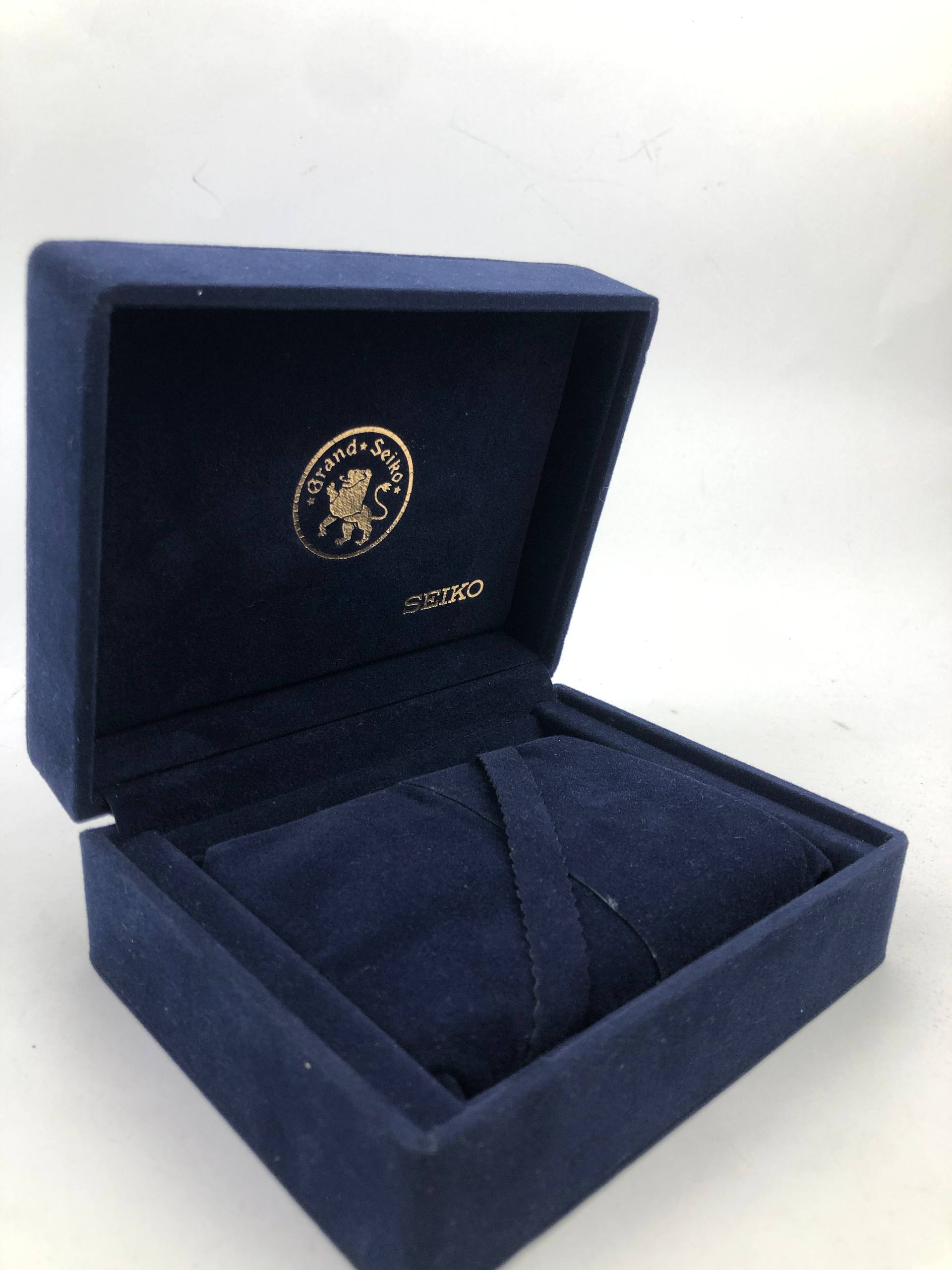 BOX JAM TANGAN GRAND SEIKO - Gambar 4
