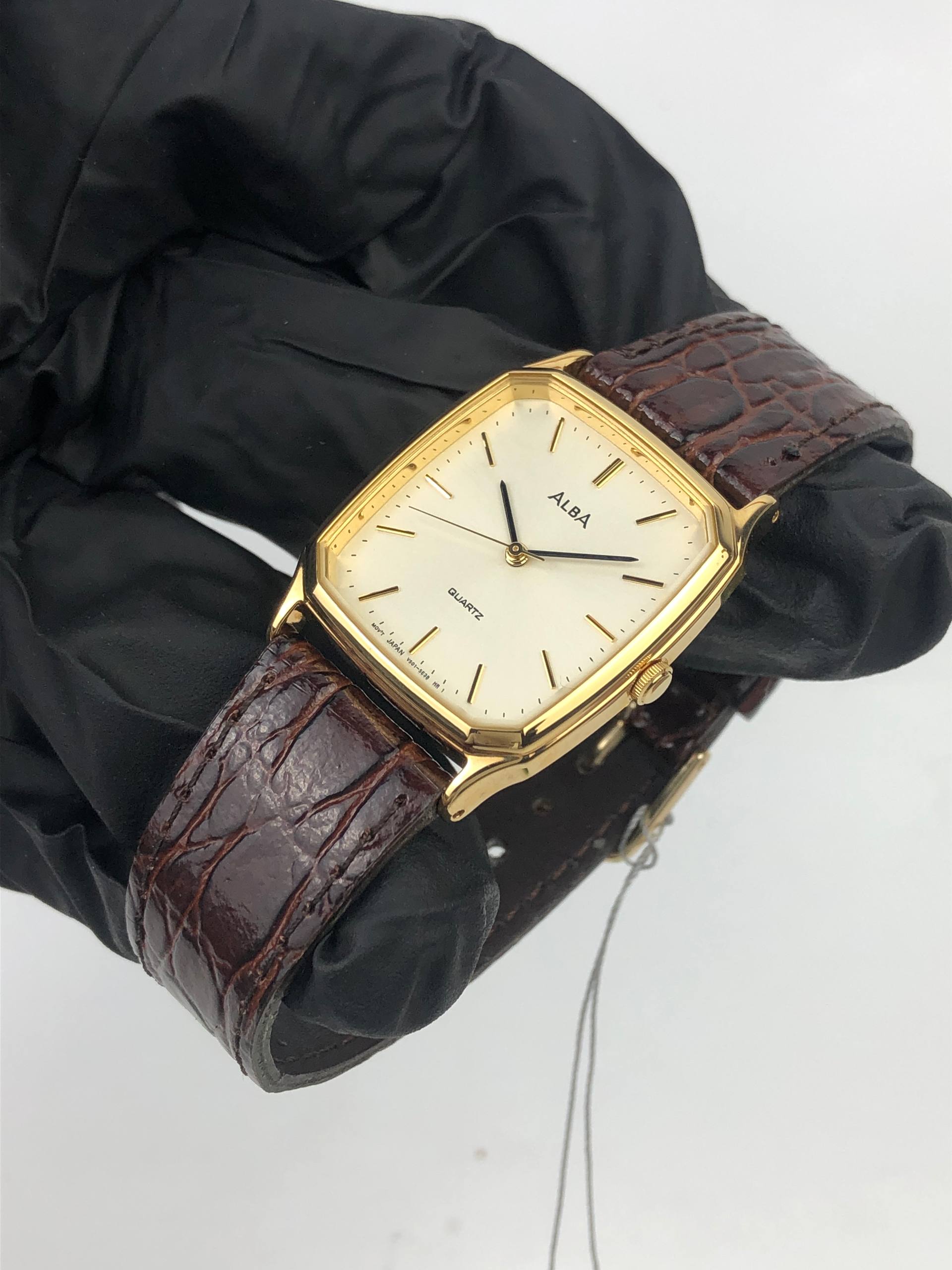 ALBA CAL V501 NOS CHAMPAGNE DIAL - Gambar 3