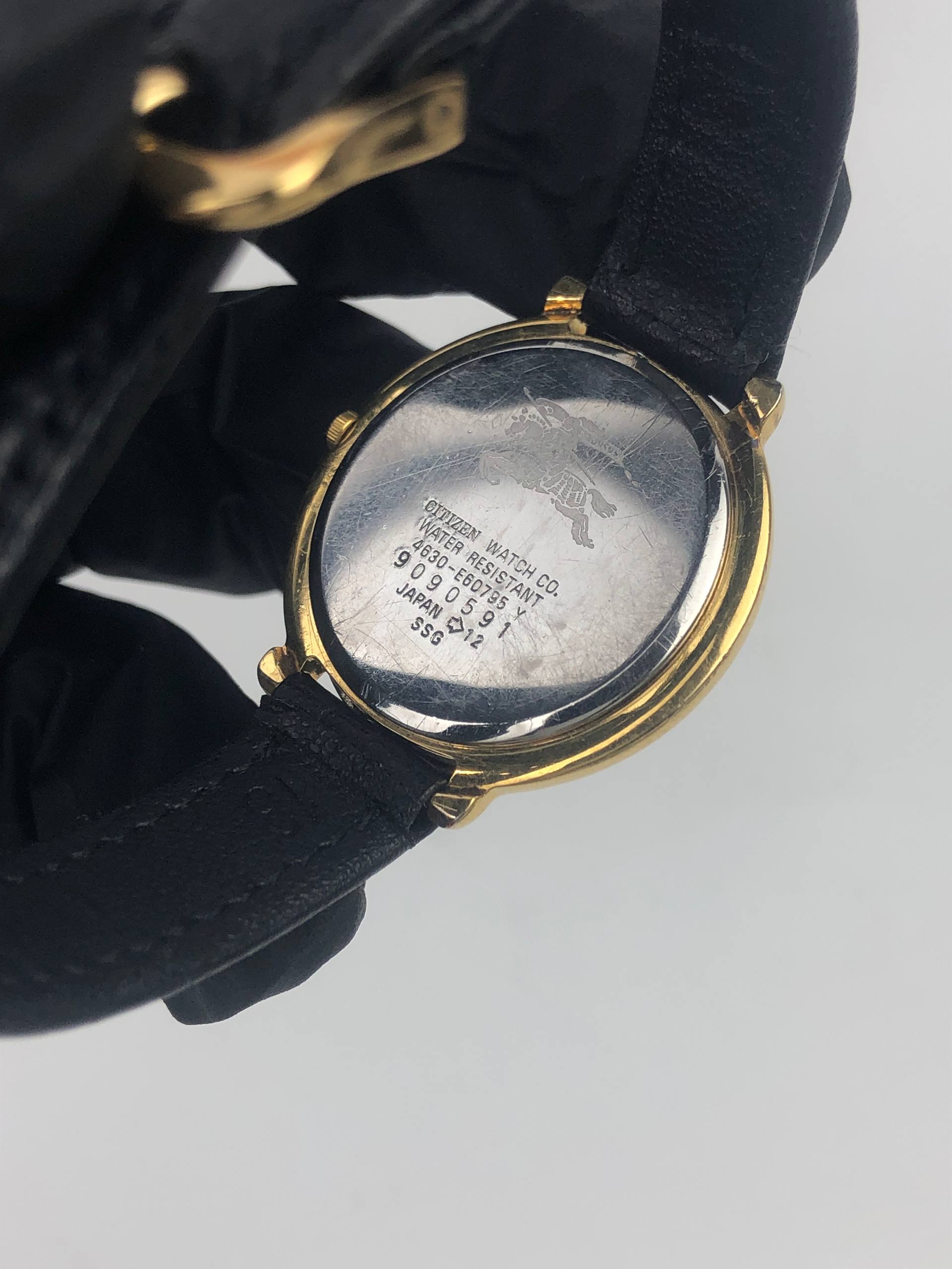 BURBERRYS CLASSIC ROUND BLACK STRAP WHITE DIAL - Gambar 7