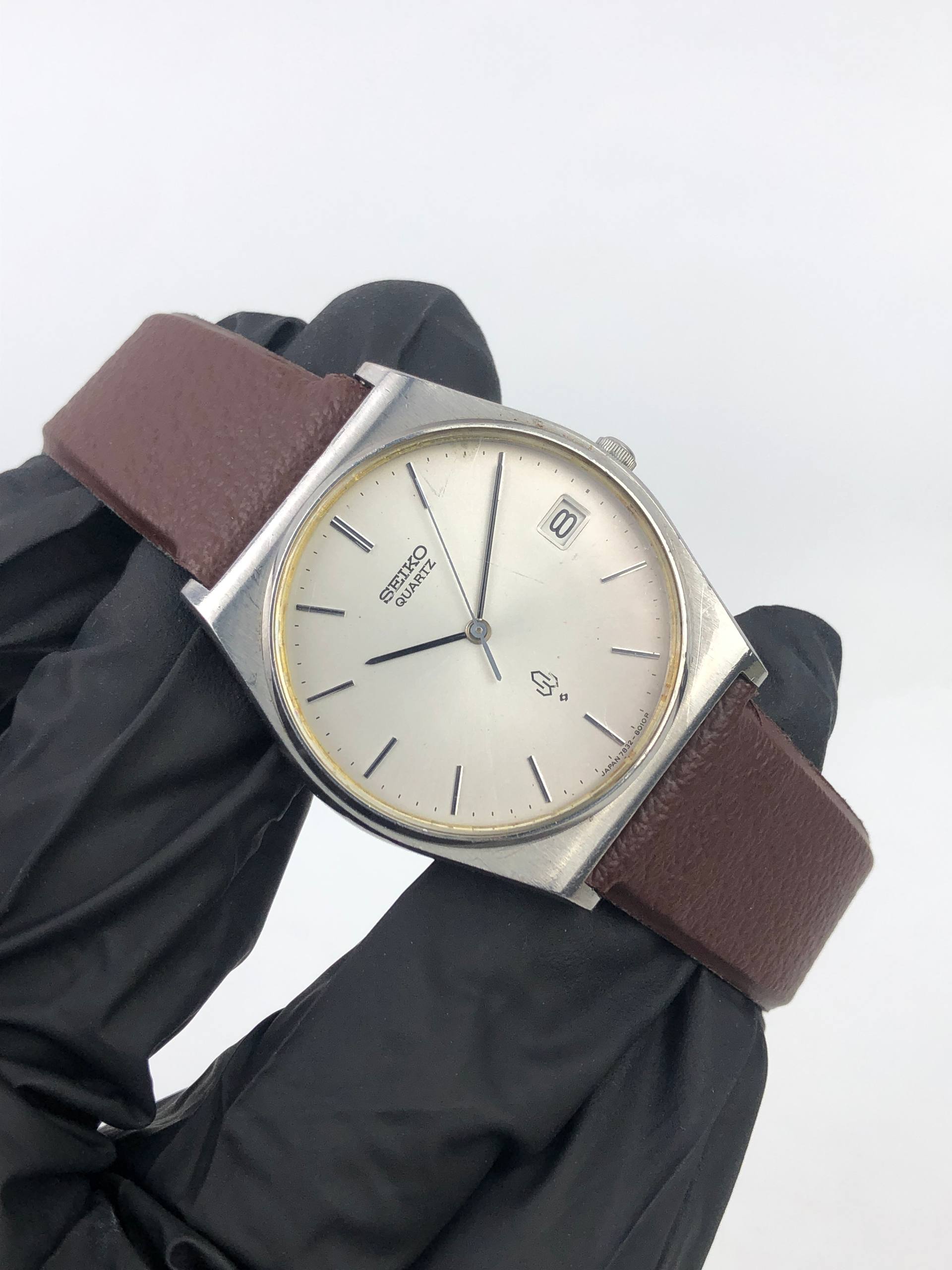 SEIKO QUARTZ 7832-8010 SILVER DIAL VINTAGE JAPAN - Gambar 3