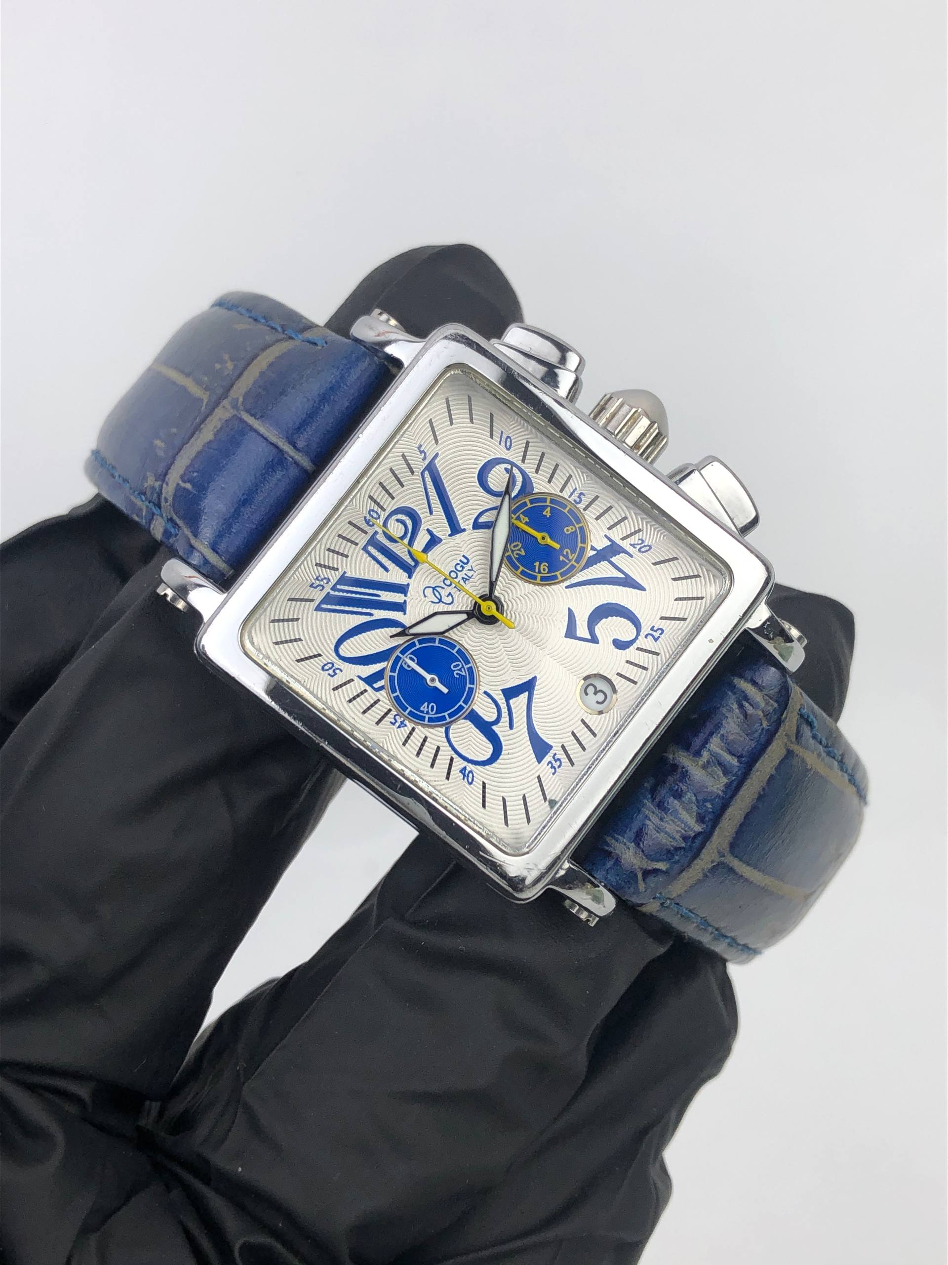COGU ITALY SQUARE CHRONOGRAPH GUILOCHE DIAL BLUE ARABIC DATE - Gambar 4