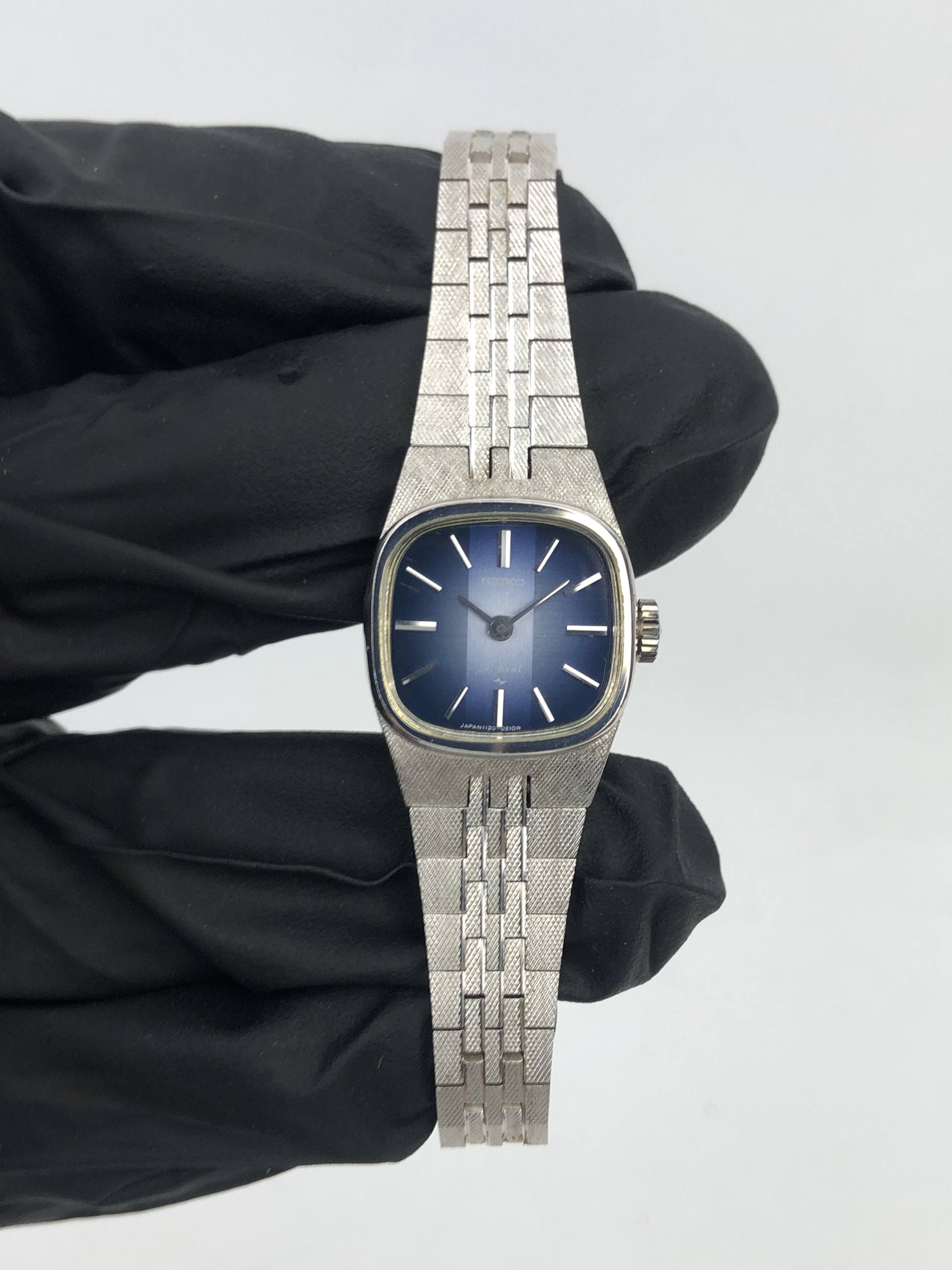 SEIKO MINI CUSHION BLUE SUNBURST DIAL INTEGRATED BRACELET JAPAN - Gambar 2