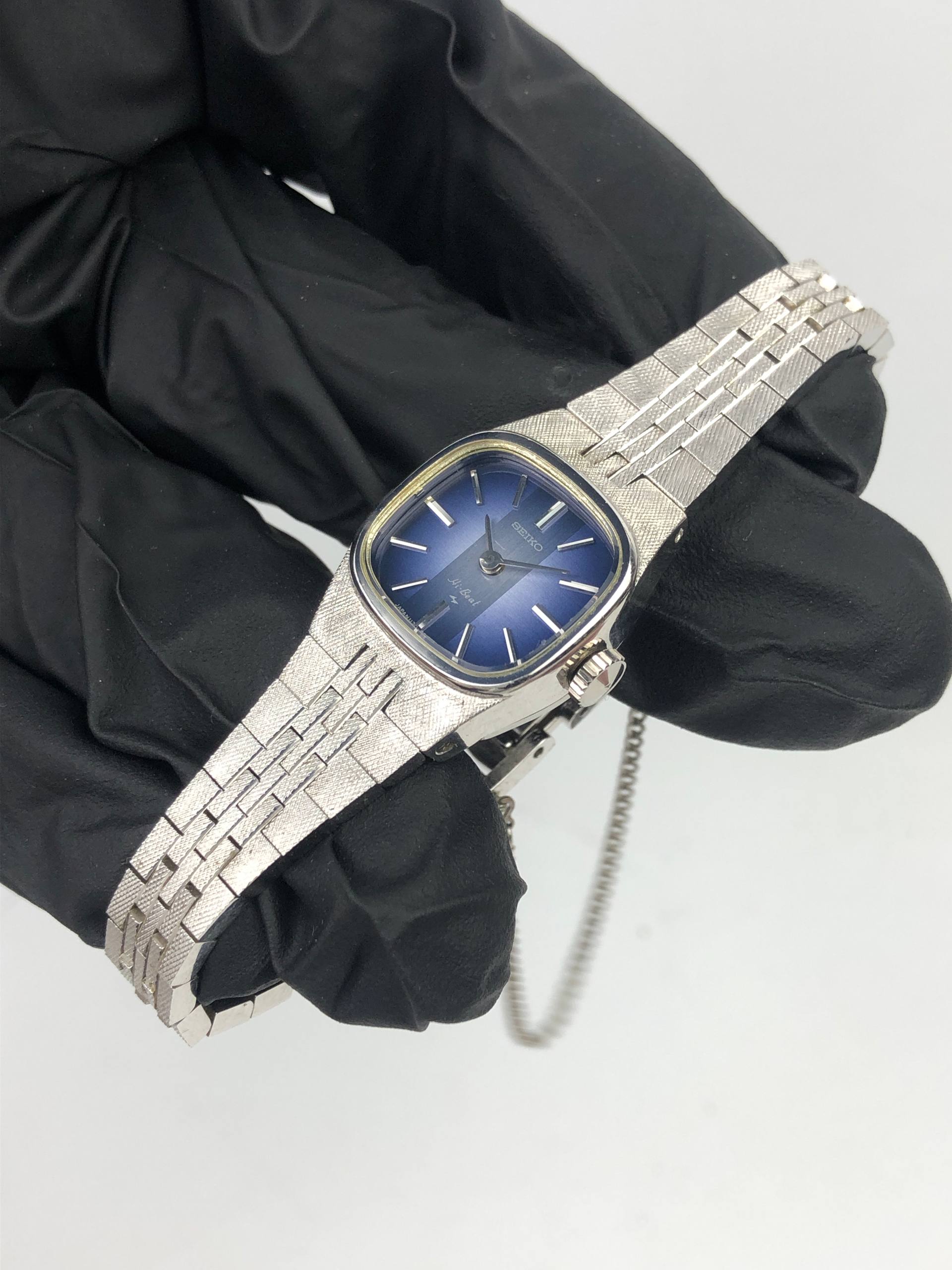 SEIKO MINI CUSHION BLUE SUNBURST DIAL INTEGRATED BRACELET JAPAN - Gambar 3
