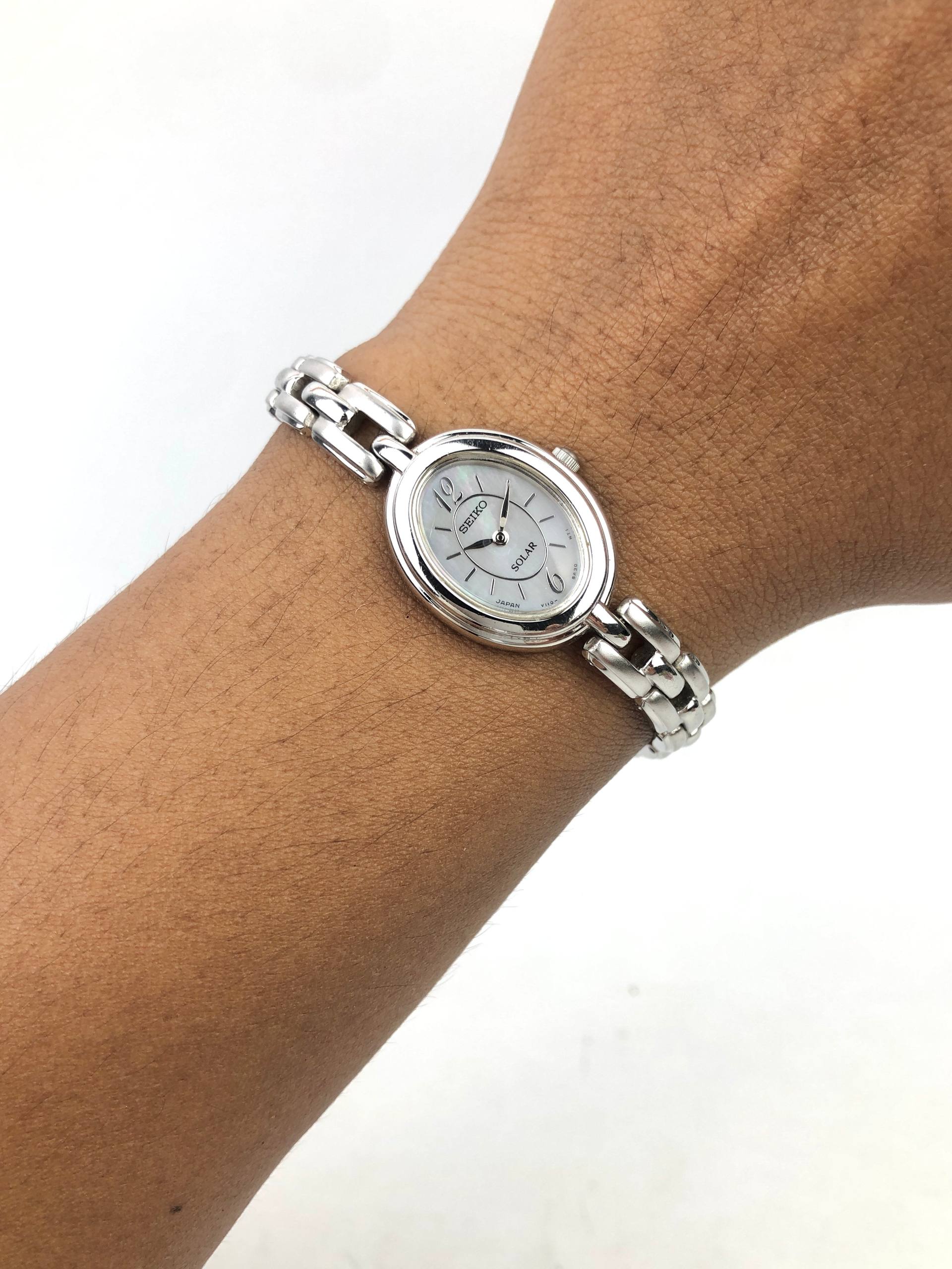 SEIKO SOLAR V110 MOTHER OF PEARL DIAL ORIGINAL BRACELET JAPAN LADIES