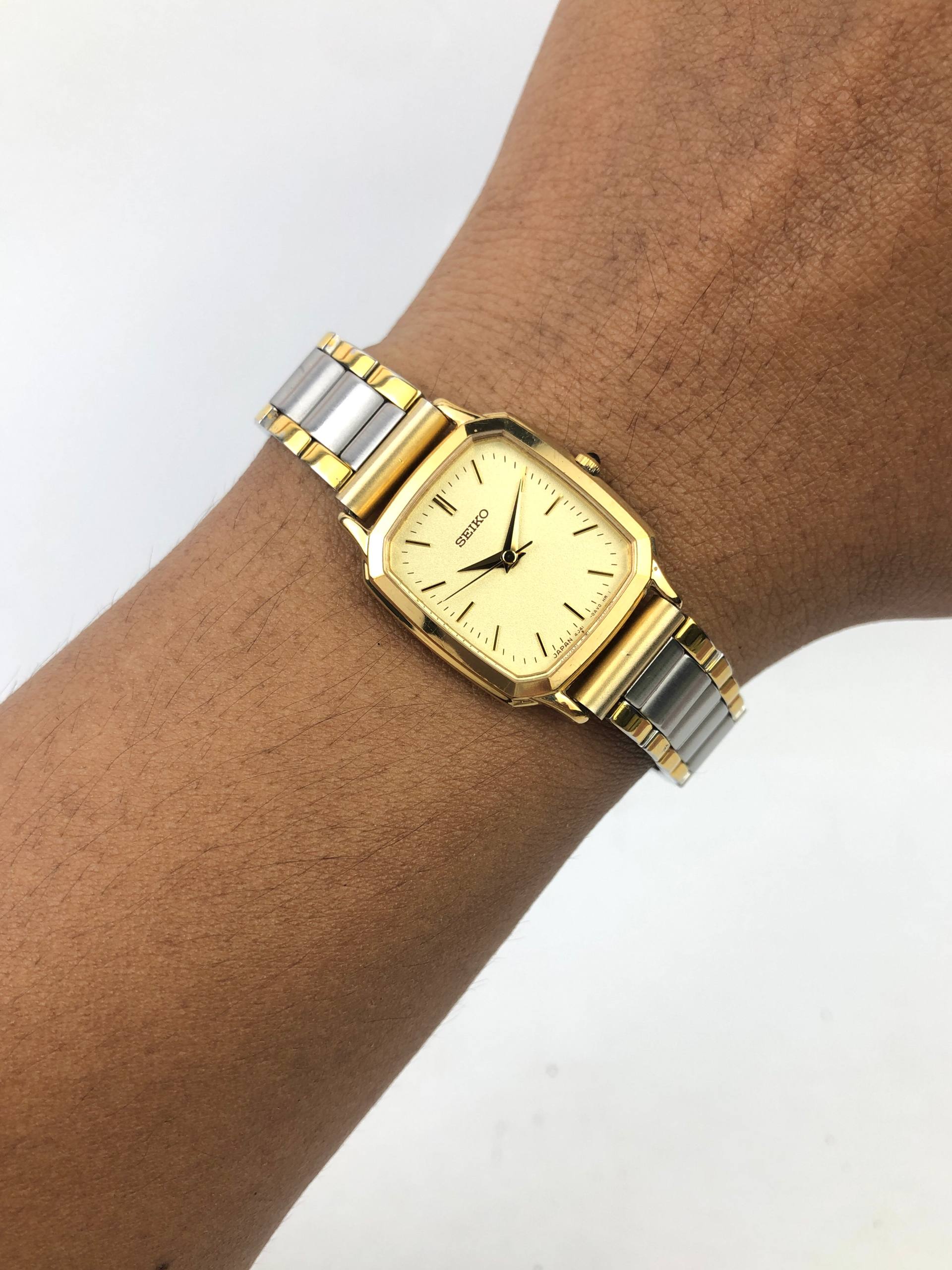 SEIKO 4J41 TWO TONE BRACELET JAPAN VINTAGE QUARTZ