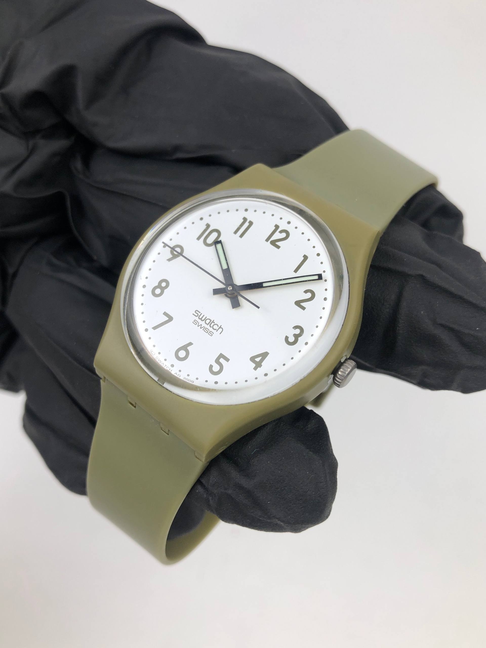 SWATCH GENT SWISS QUARTZ OLIVE GREEN MATTE WHITE DIAL - Gambar 4