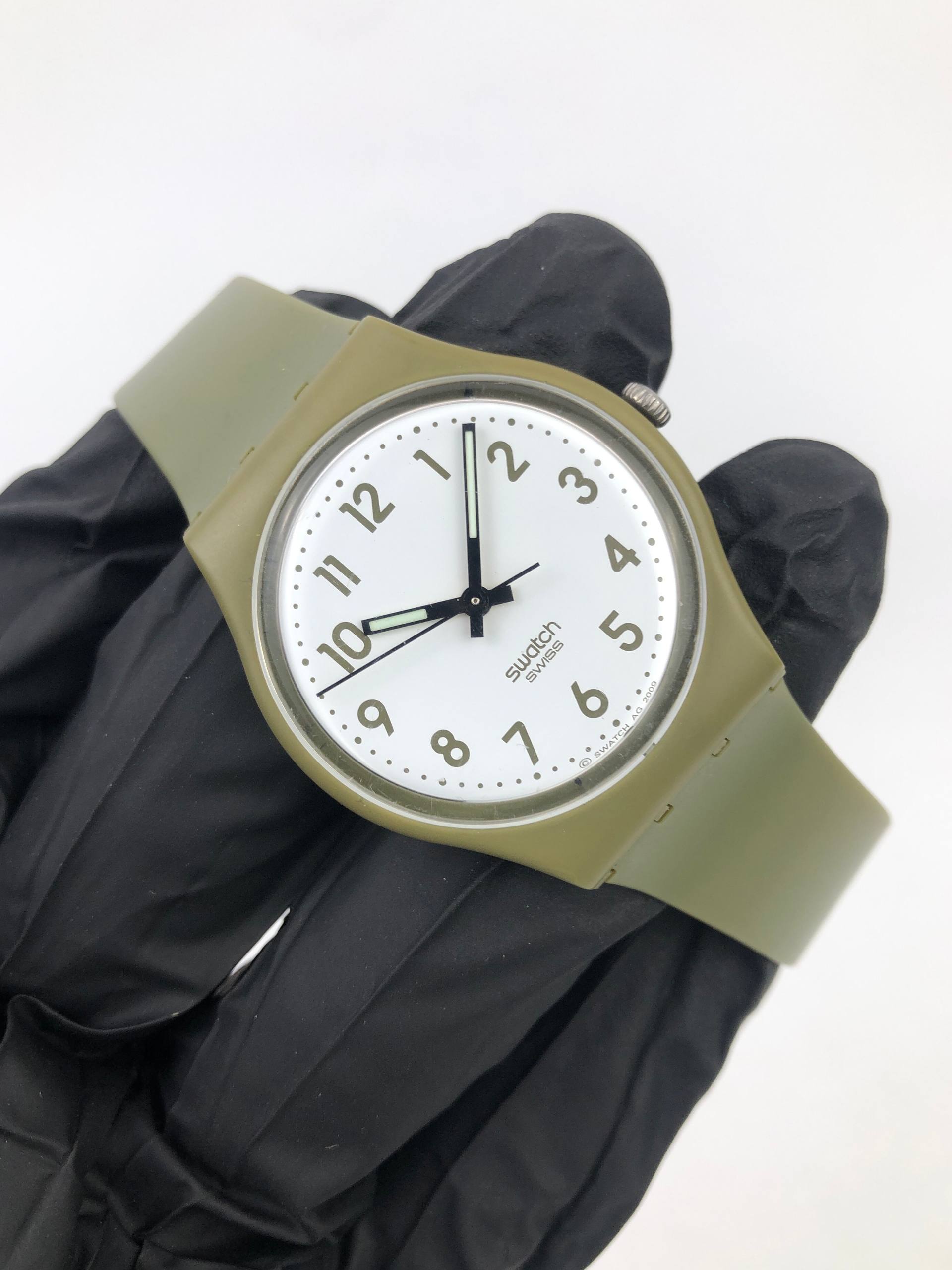 SWATCH GENT SWISS QUARTZ OLIVE GREEN MATTE WHITE DIAL - Gambar 3