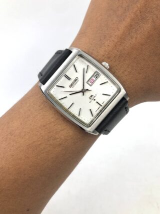 VINTAGE SEIKO LORD MATIC 5606-5220 WHITE LINEN DIAL