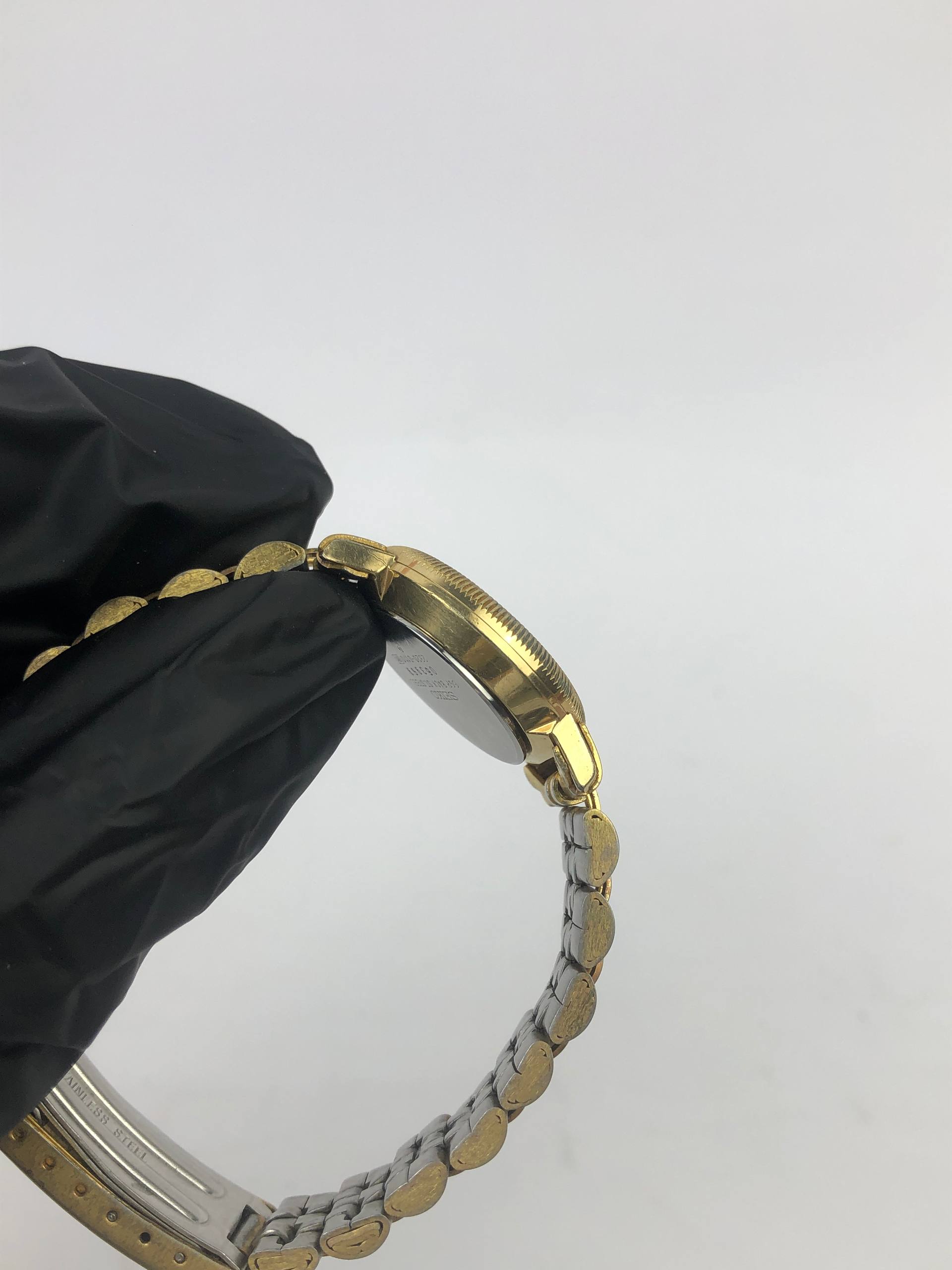 SEIKO QUARTZ LADY FLUTED BEZEL GOLD TONE CASE - Gambar 6
