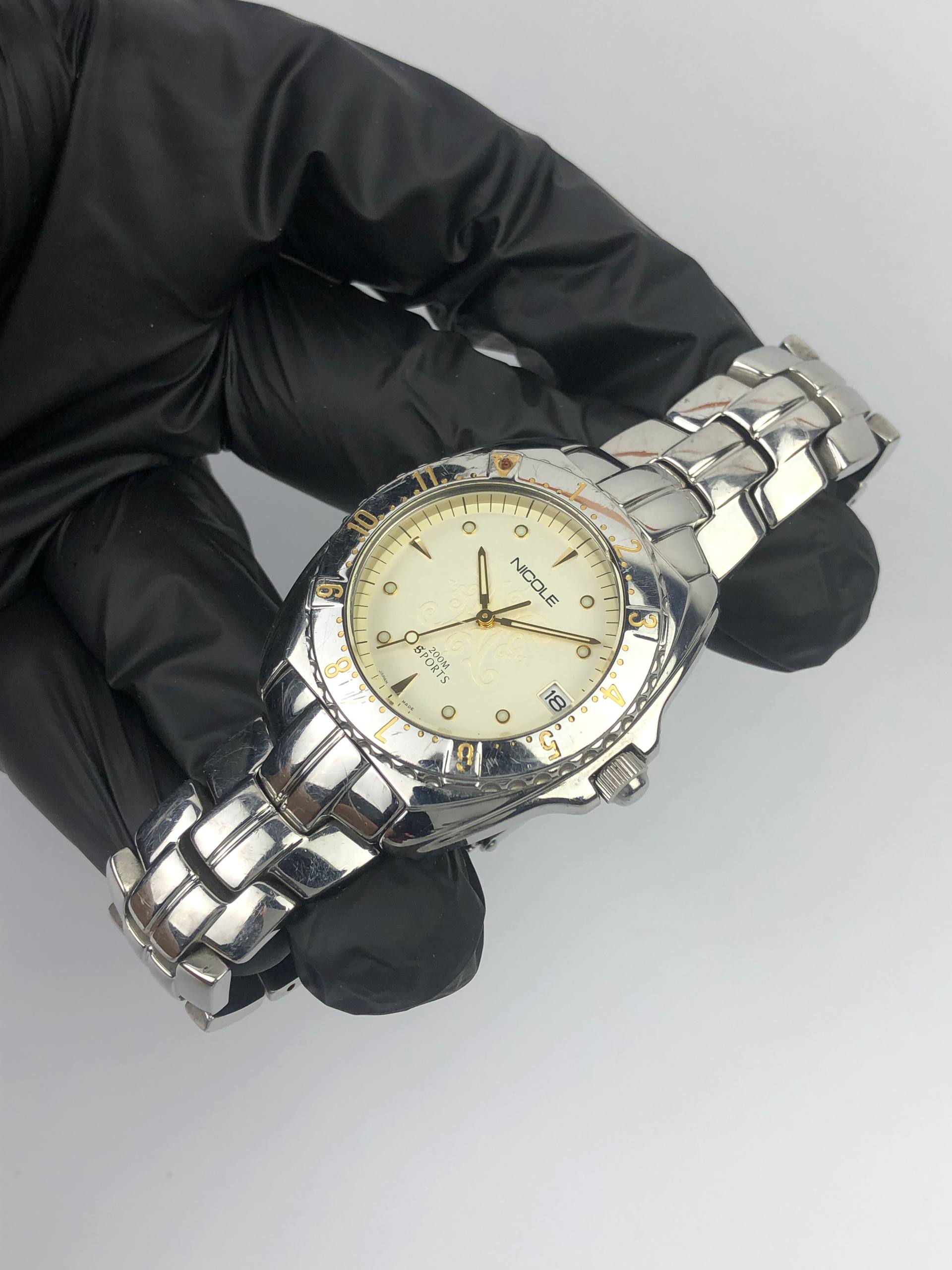 NICOLE SPORTS 200M CREAM DIAL DATE MEN’S WATCH - Gambar 4