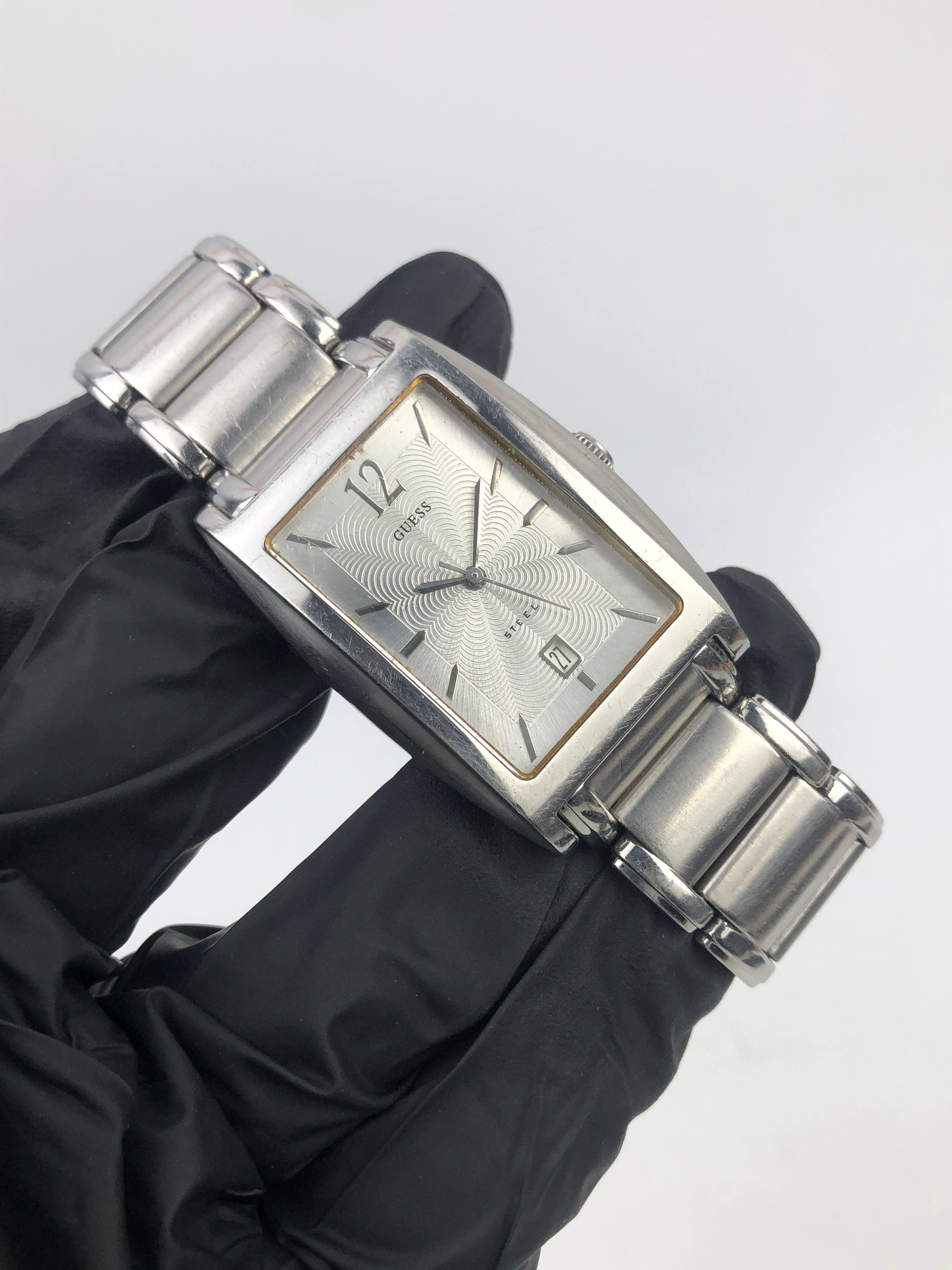 GUESS RECTANGULAR DRESS WATCH MAN - Gambar 4