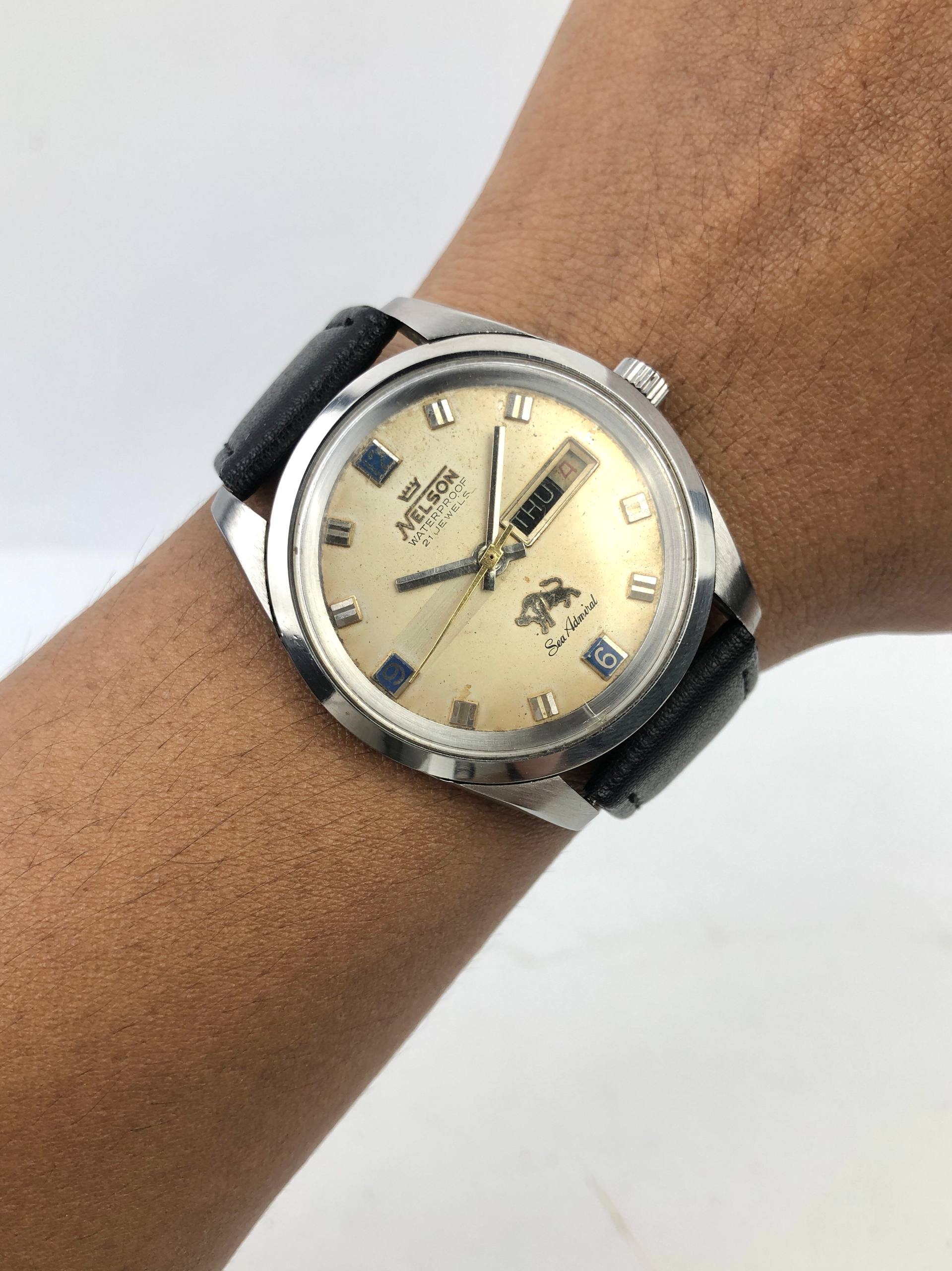 NELSON VINTAGE DAYDATE MANUAL WINDING