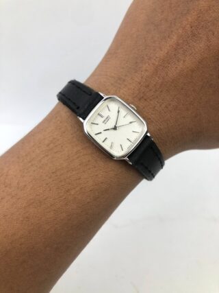 SEIKO SQUARE QUARTZ LADIES LINEN DIAL