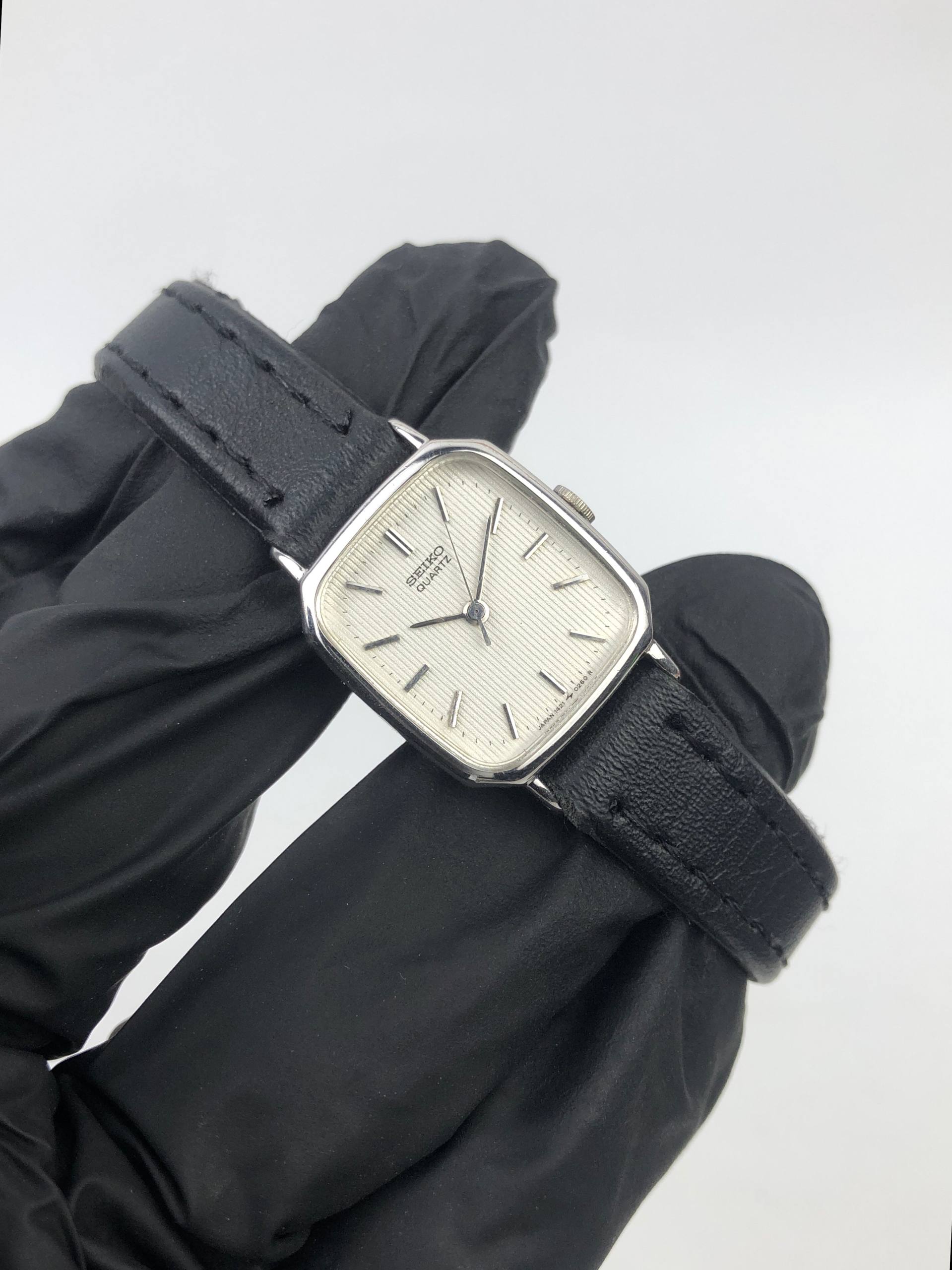 SEIKO SQUARE QUARTZ LADIES LINEN DIAL - Gambar 4