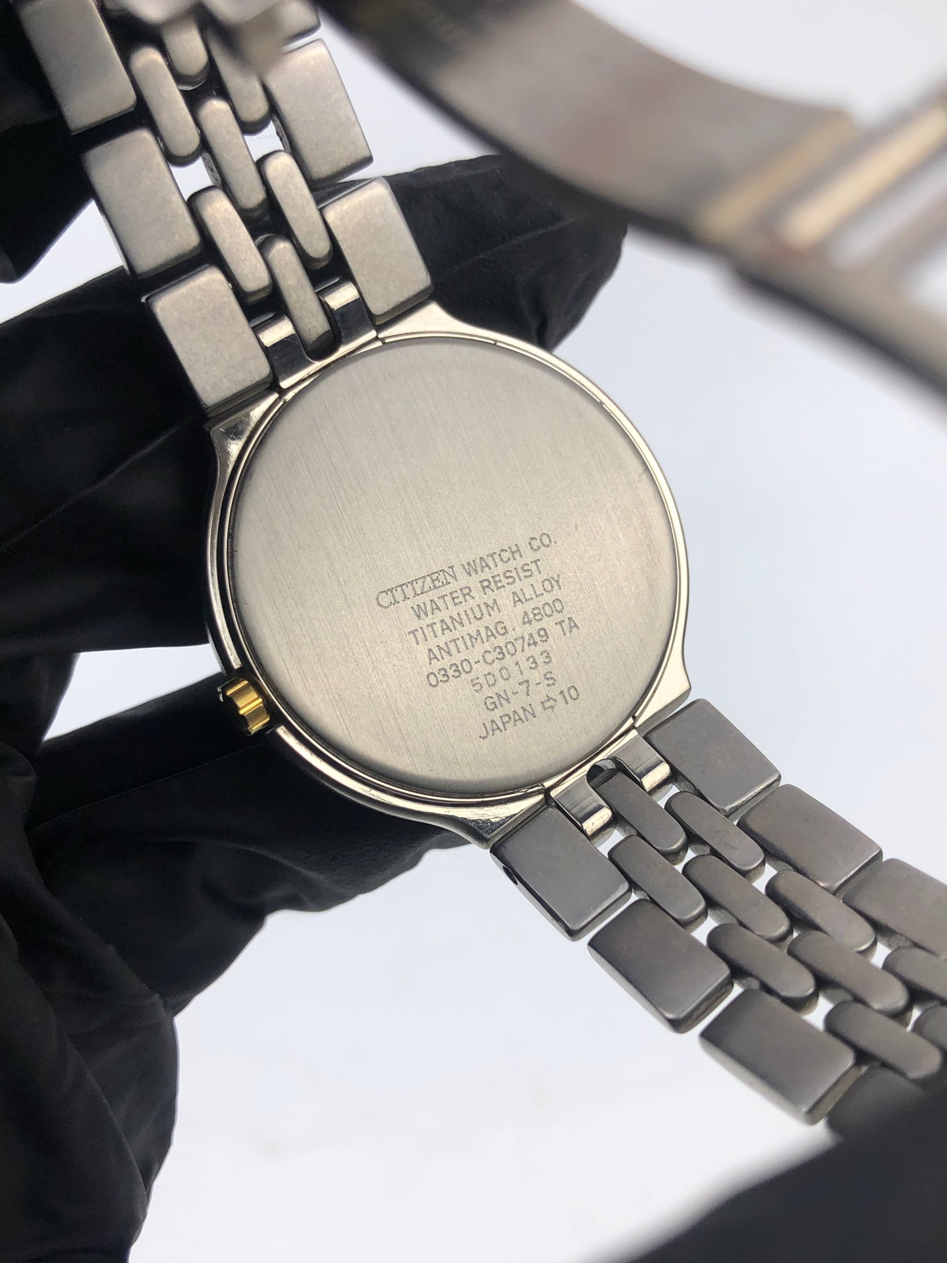 CITIZEN EXCEED ROMAN TITANIUM GUILOCHE DIAL - Gambar 8
