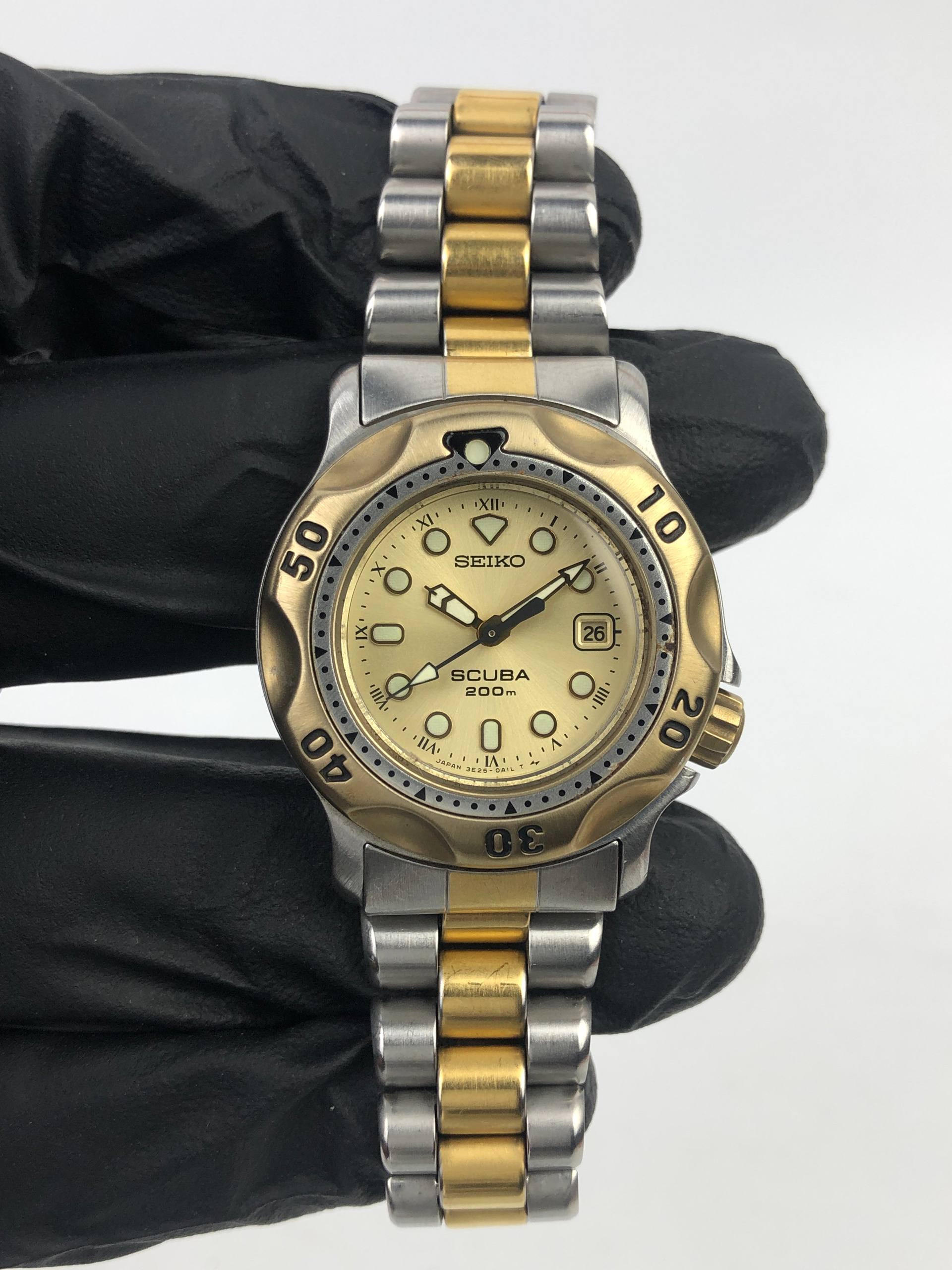 SEIKO 3E25-0A10 DIVER QUARTZ 200M SCUBA LADIES ALL ORIGINAL - Gambar 2