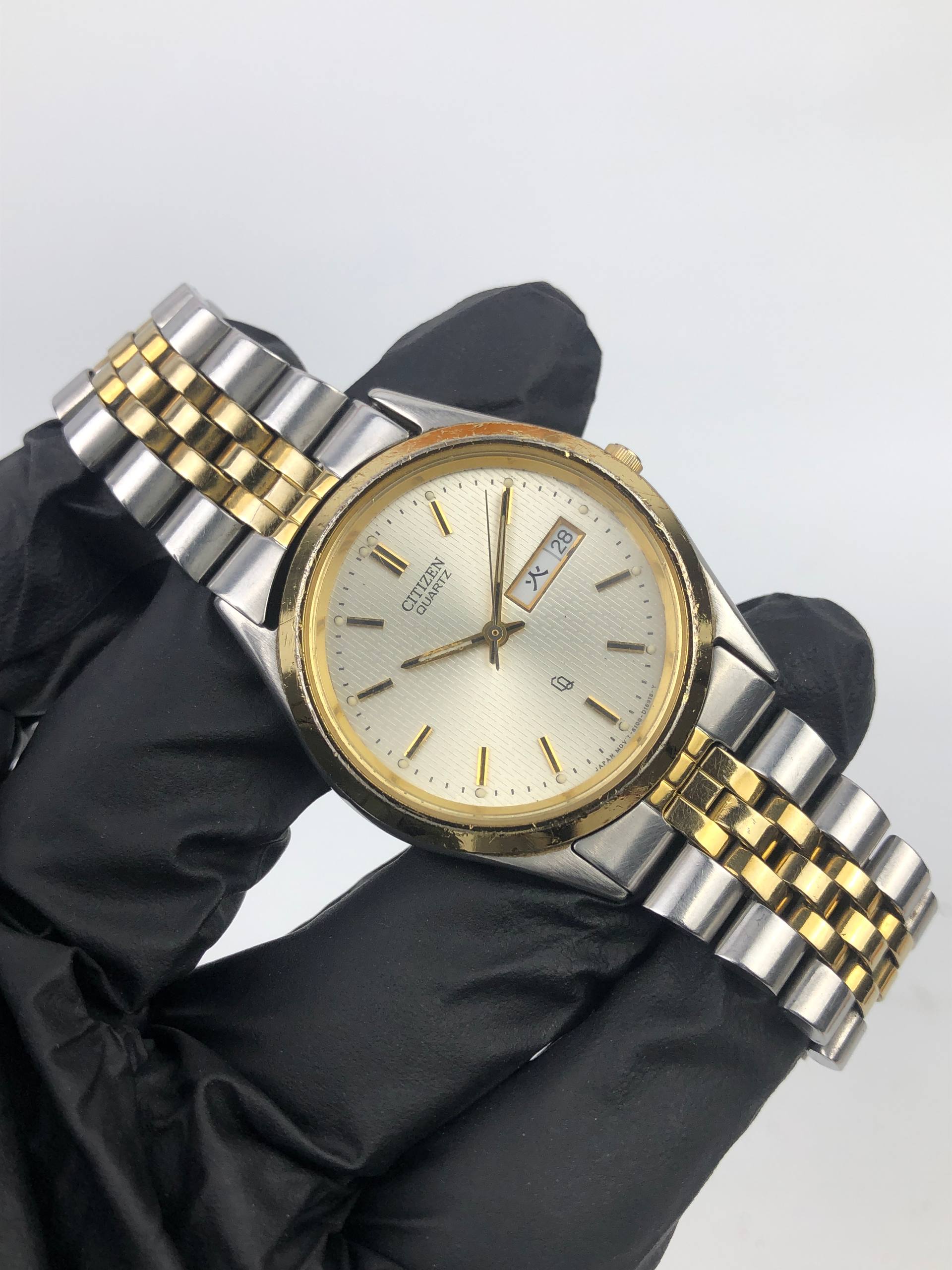 CITIZEN CRYSTON QUARTZ MAN DAYDATE TWOTONE ALL ORIGINAL - Gambar 4